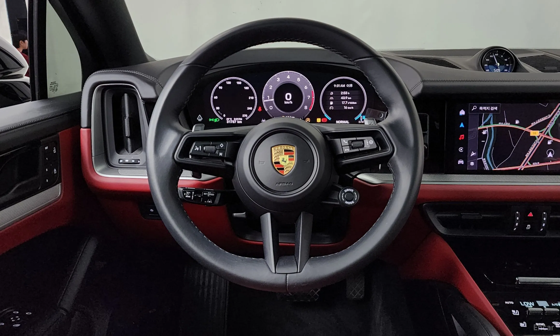 Porsche Cayenne (PO536) превью 13