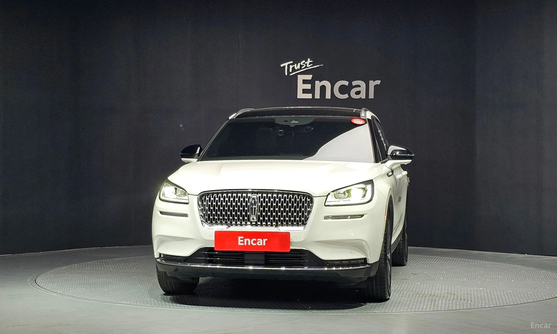 Lincoln Corsair превью 3