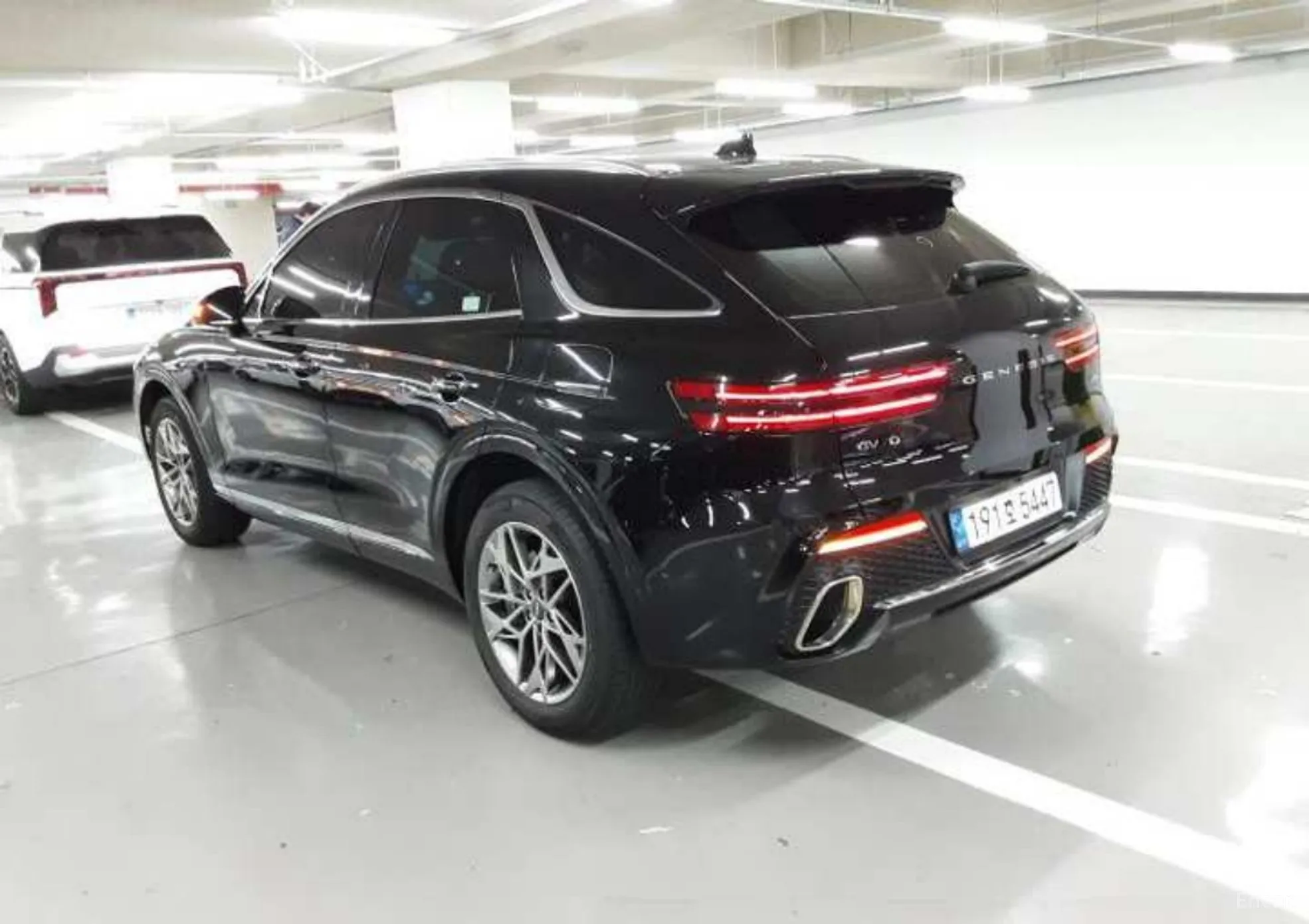 Genesis GV70 превью 10