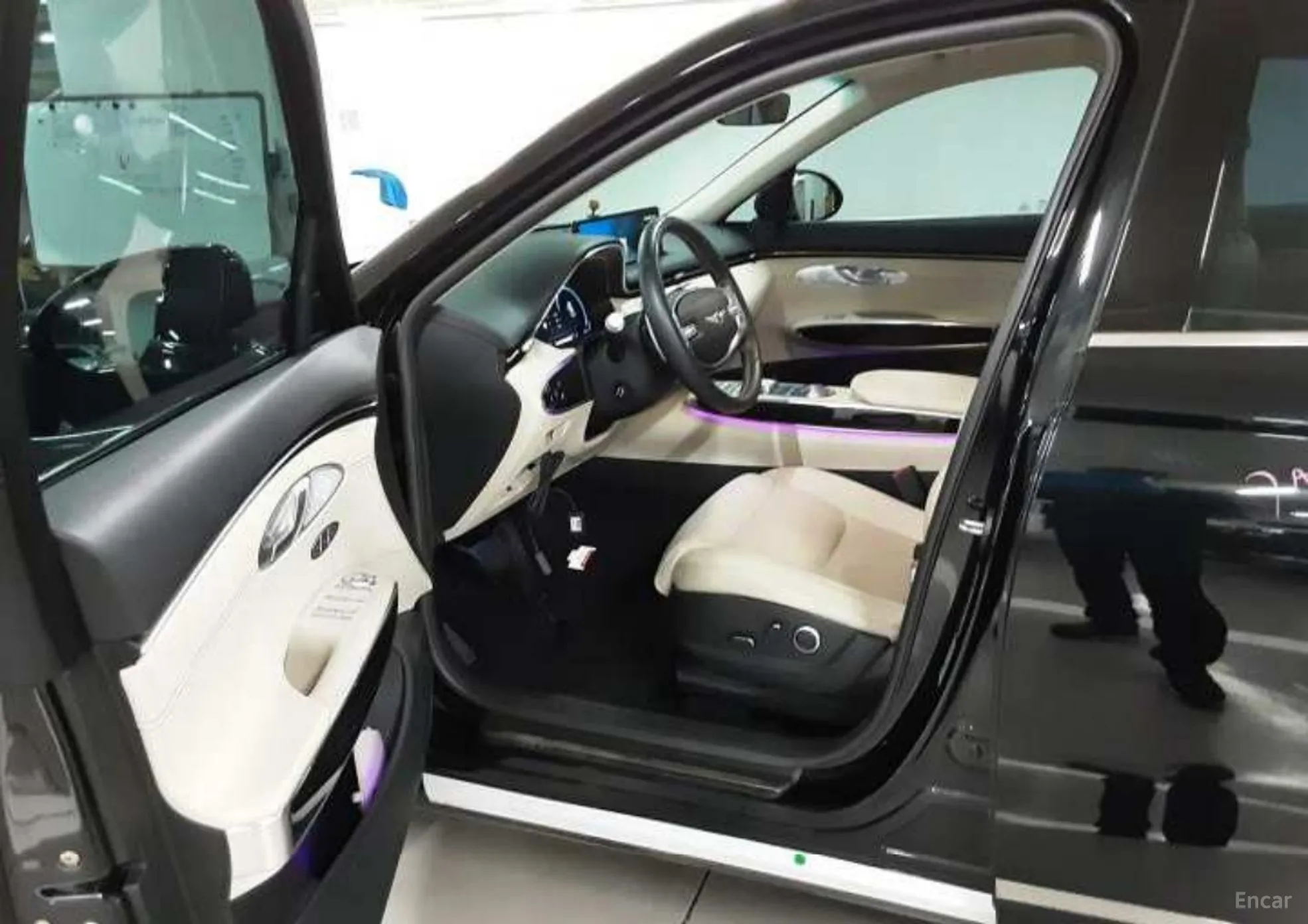Genesis GV70 превью 4