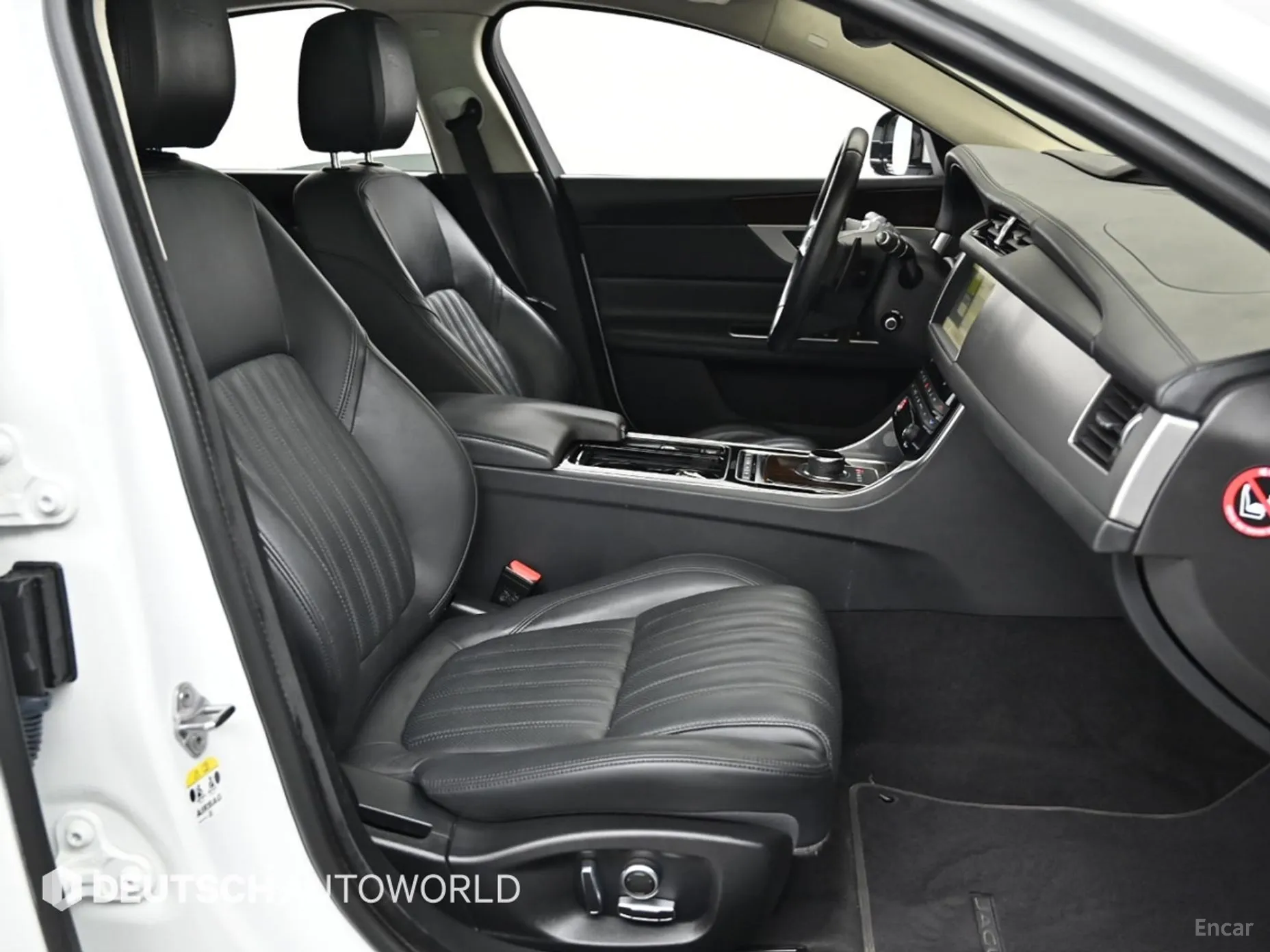 Jaguar XF (x260) превью 10