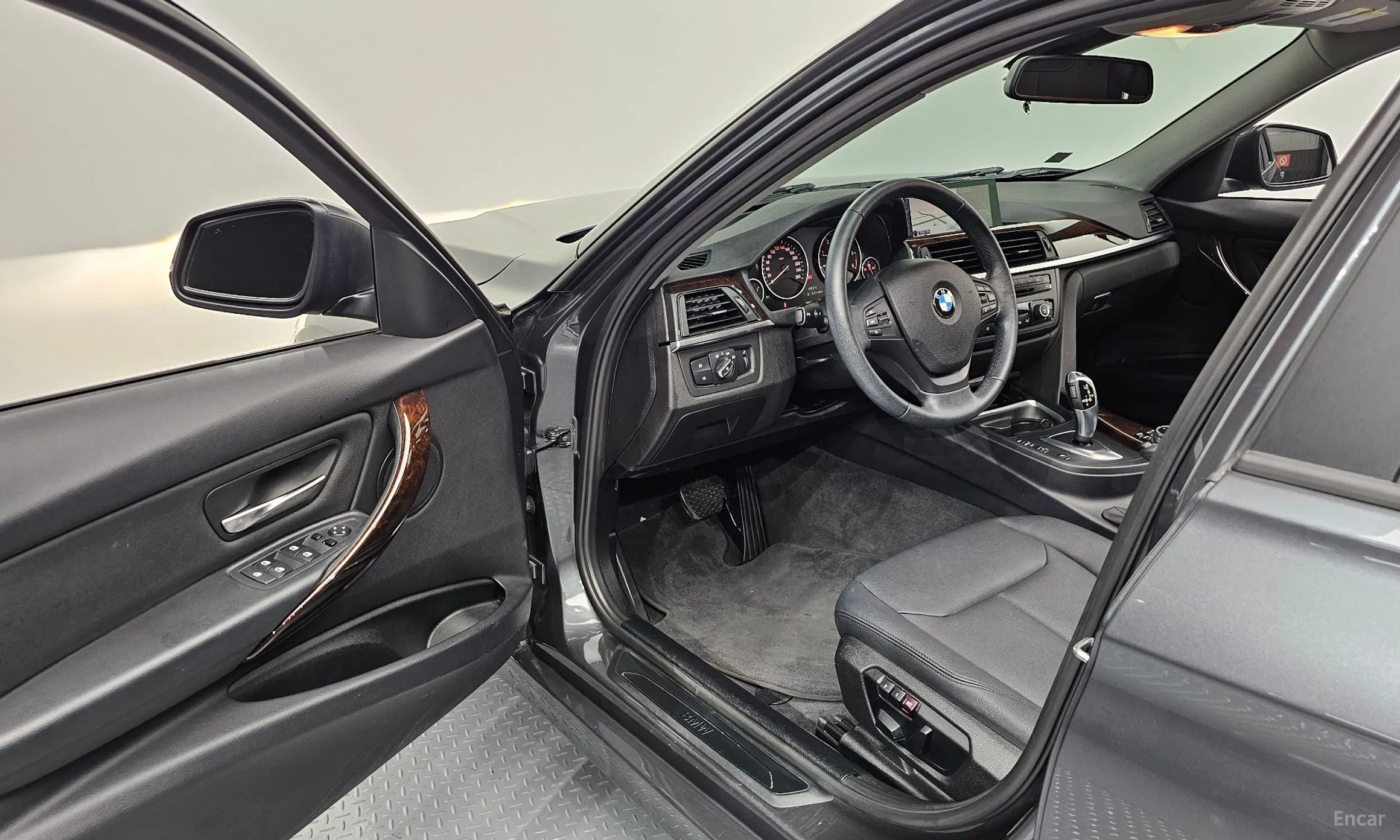 BMW 3 Series (F30) превью 10