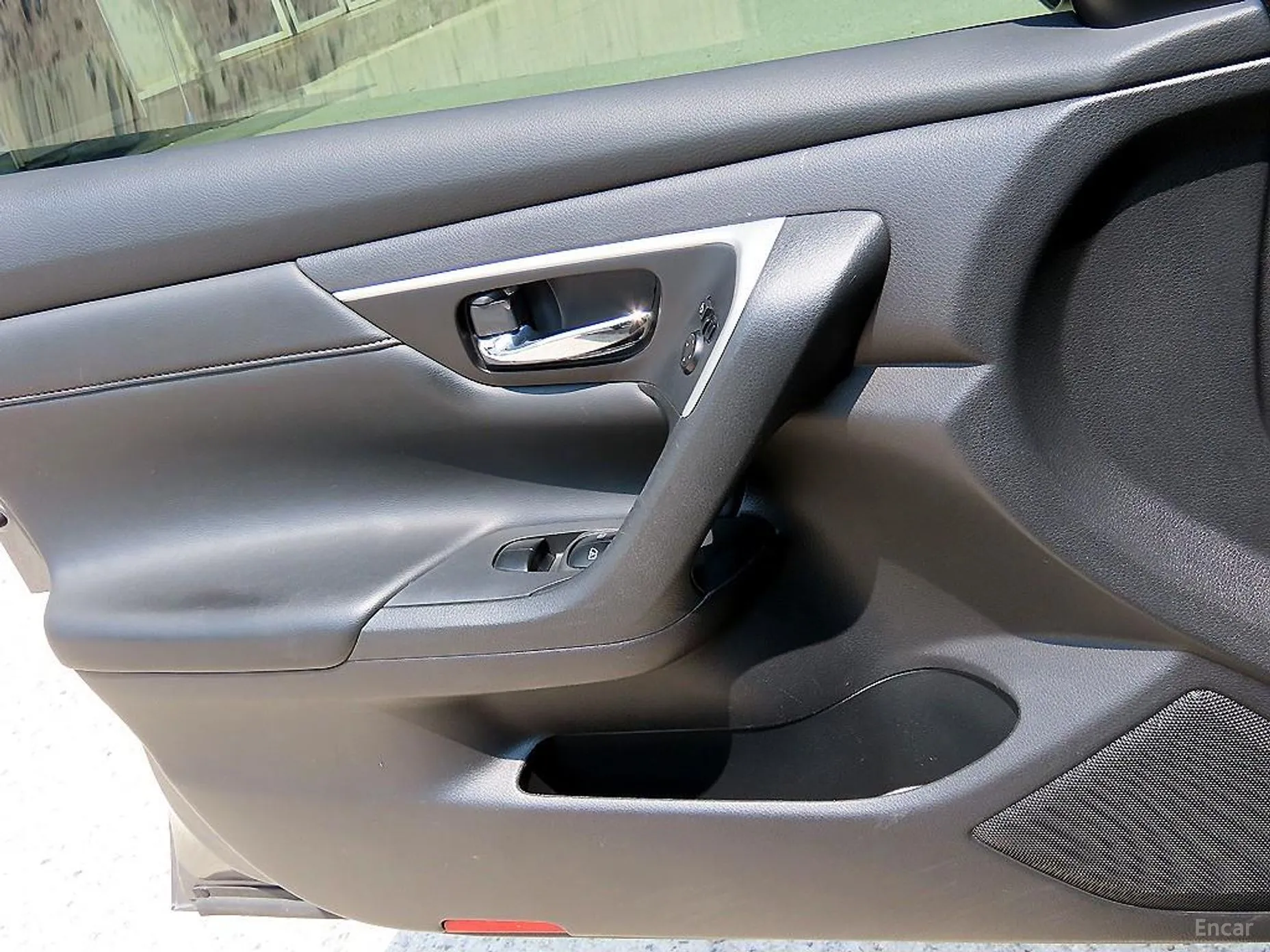 Nissan Altima превью 12