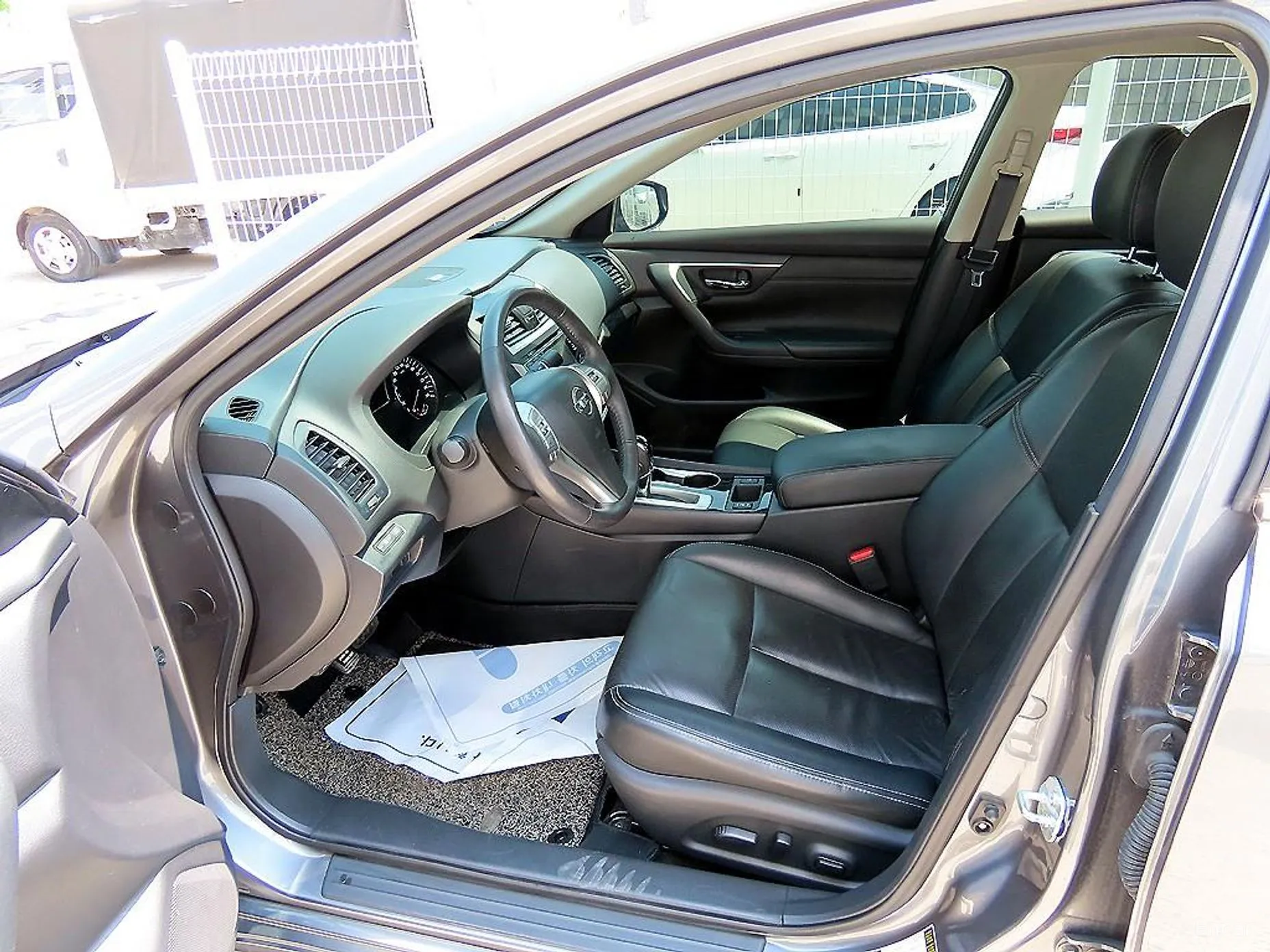 Nissan Altima превью 7