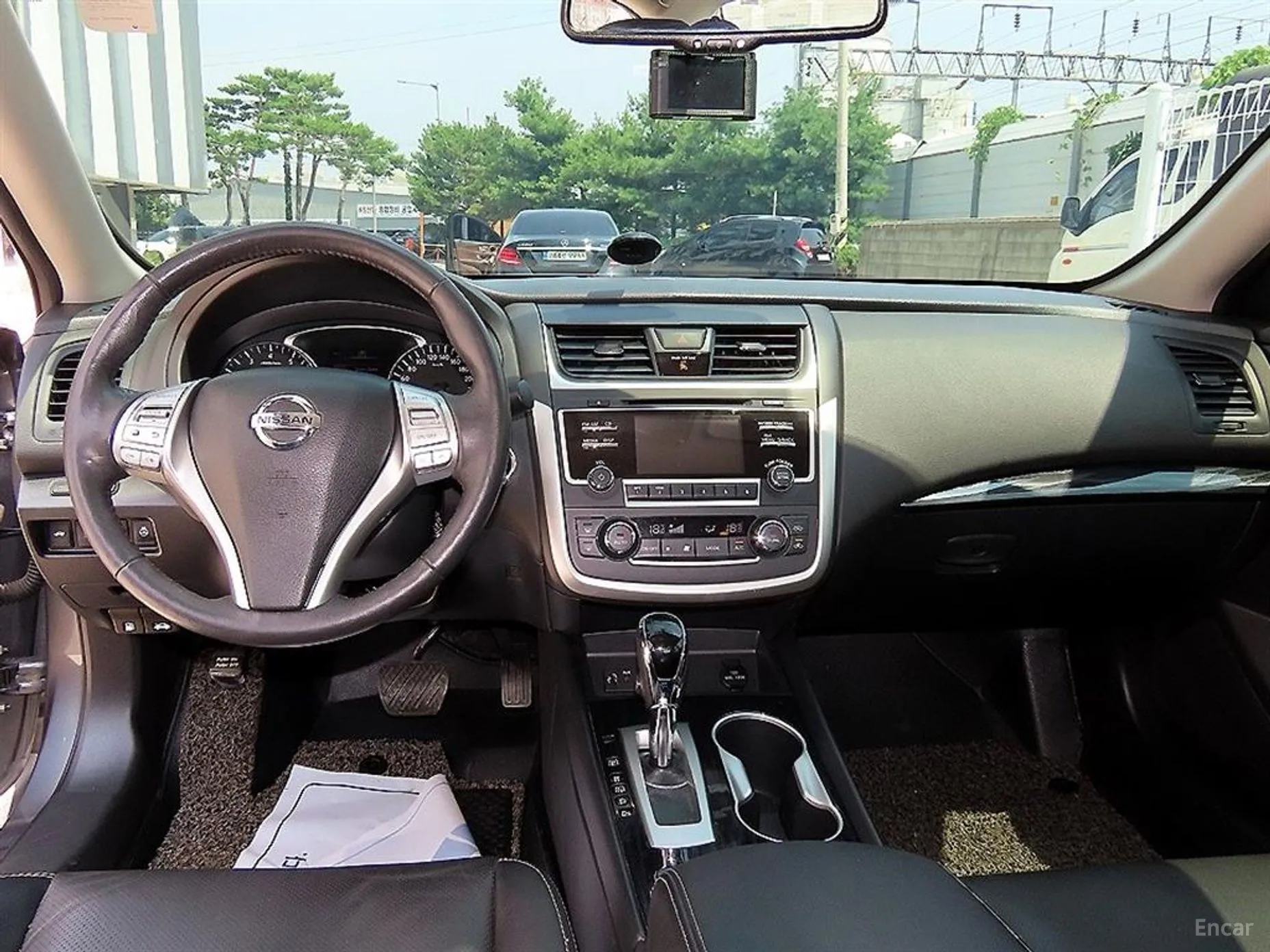 Nissan Altima превью 9