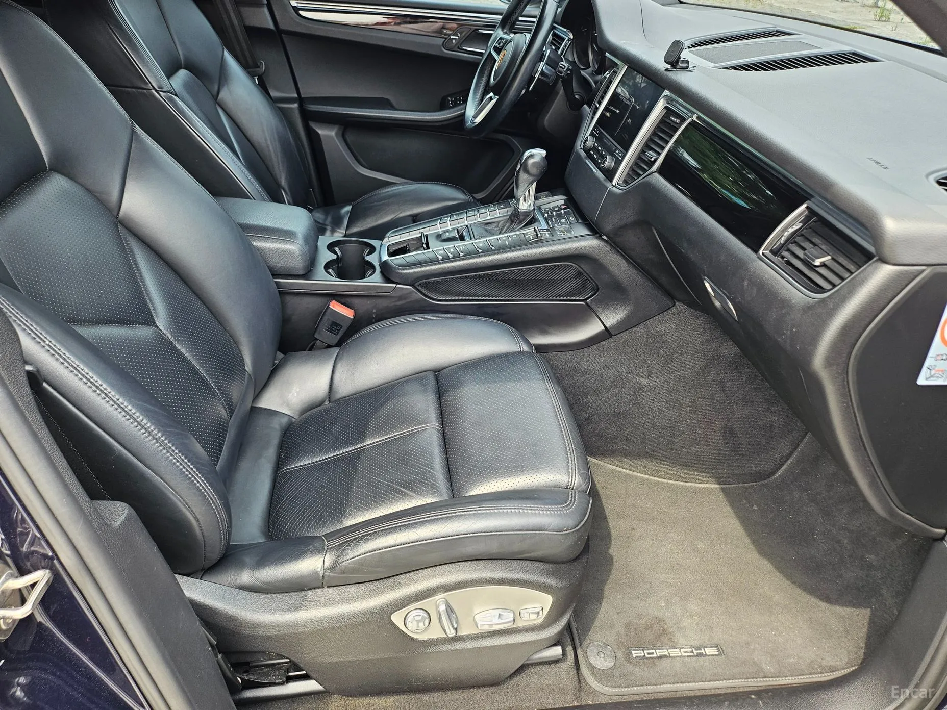 Porsche Macan превью 13