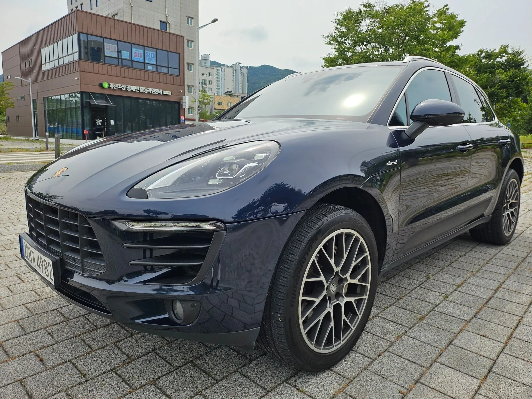 Porsche Macan превью 2
