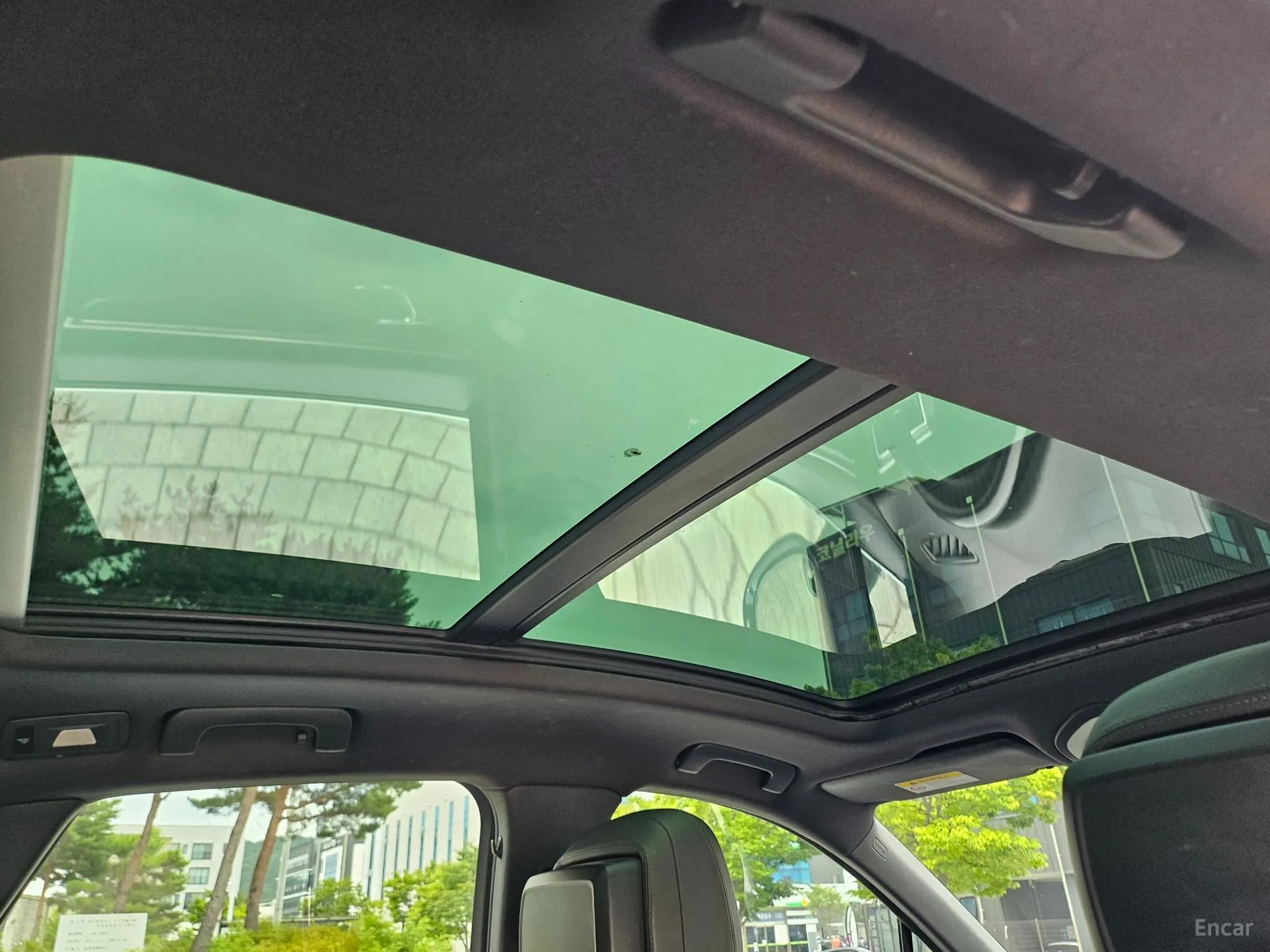 Porsche Macan превью 20