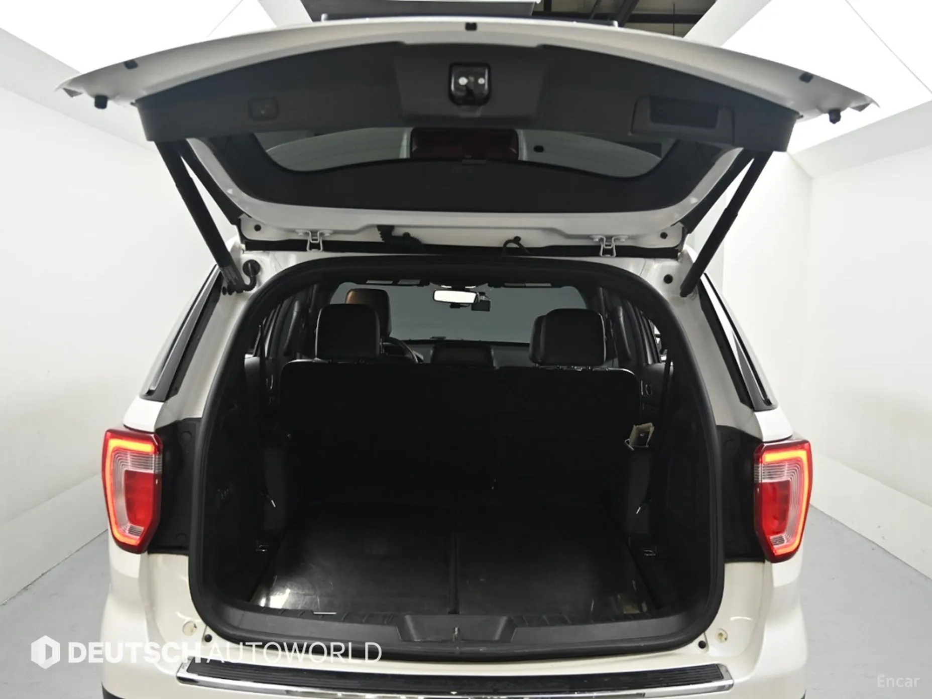 Ford Explorer превью 19