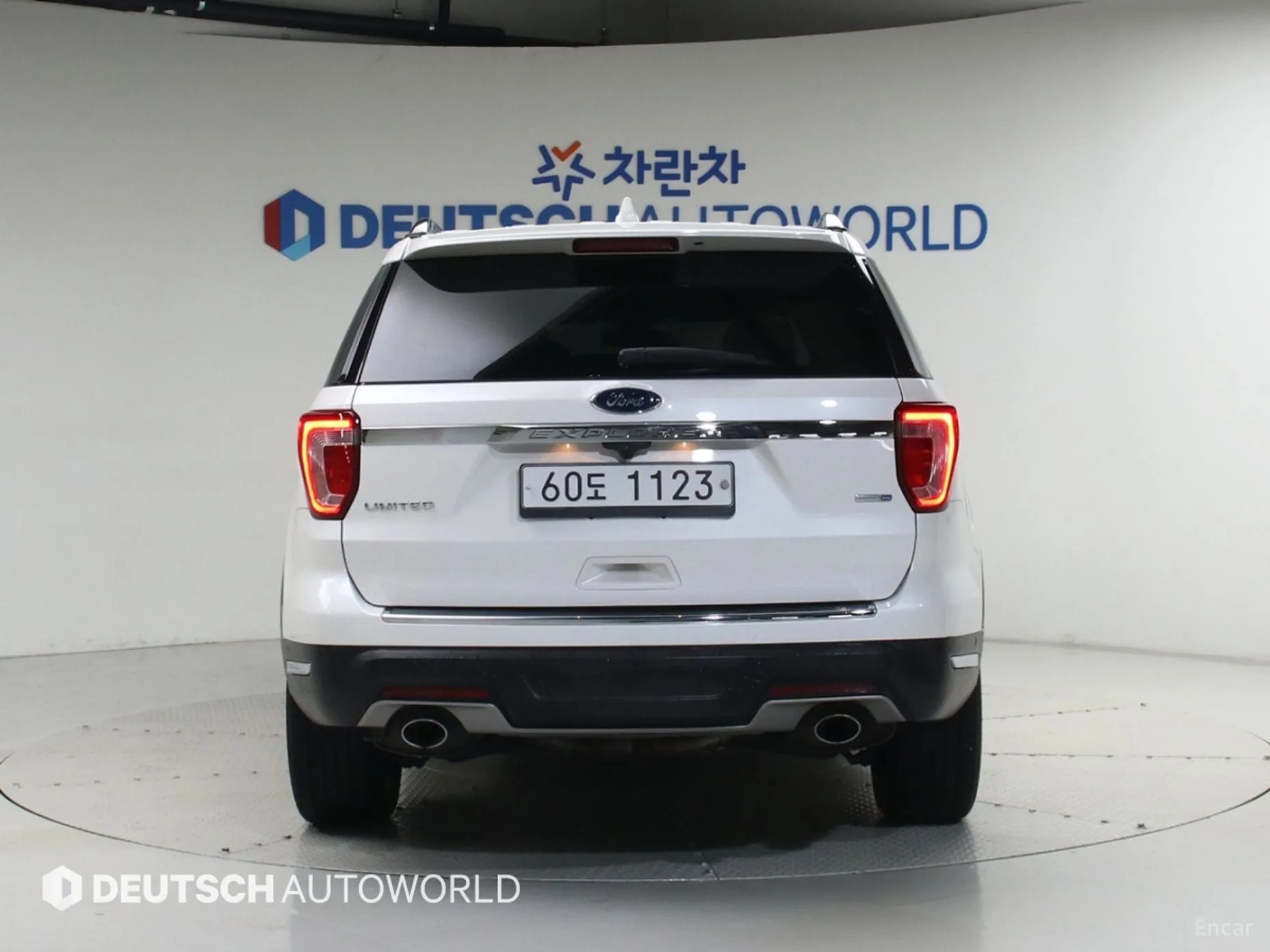 Ford Explorer превью 4