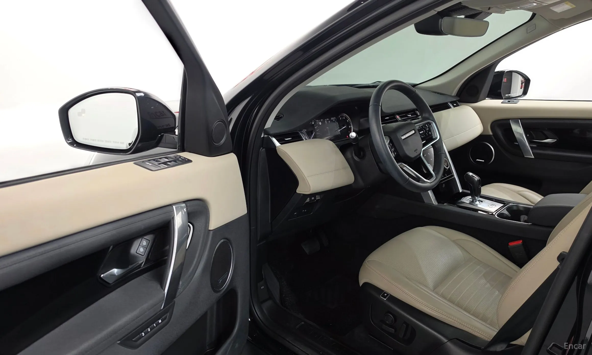 Land Rover Discovery Sports превью 10