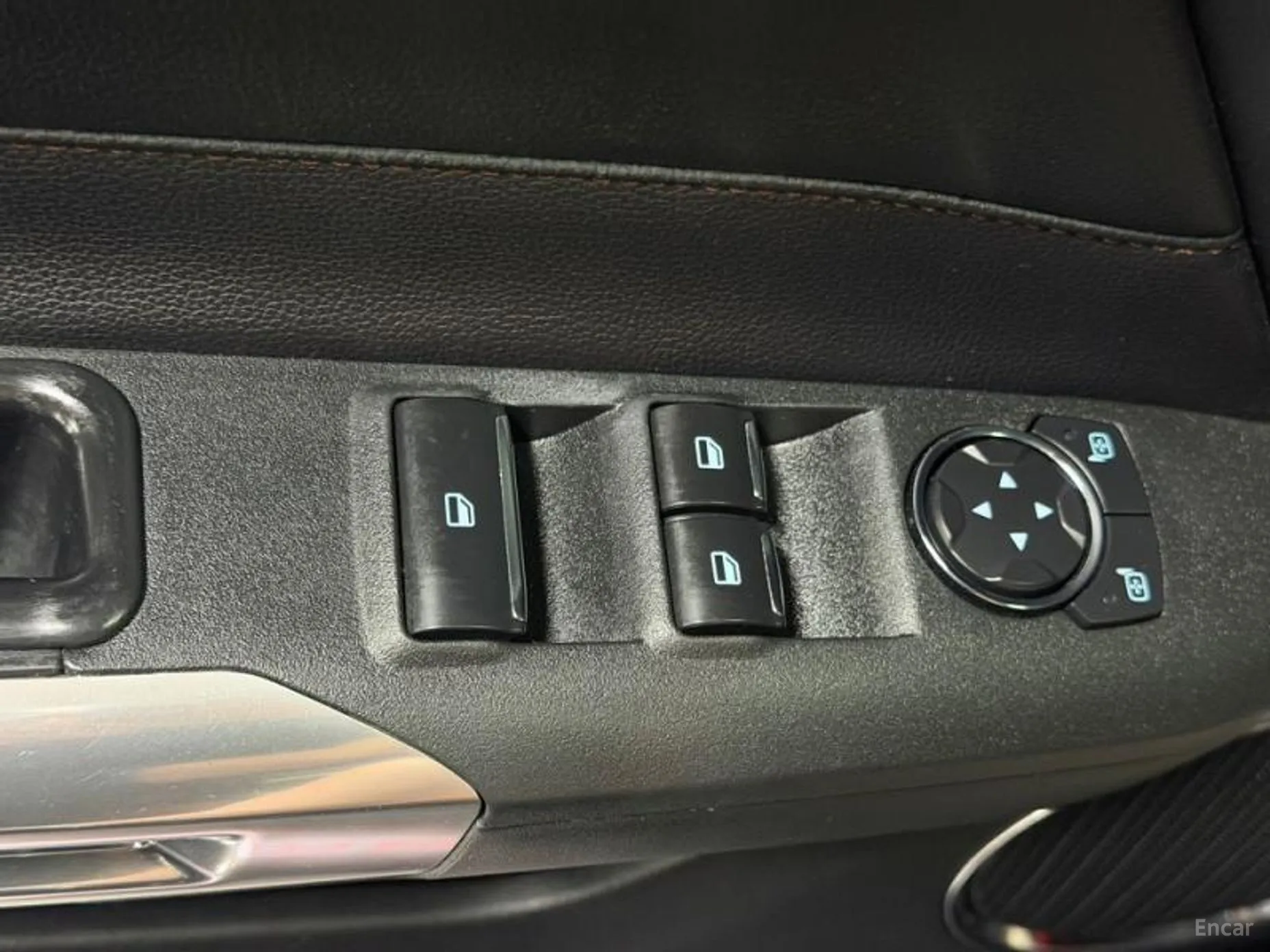 Ford Mustang превью 10