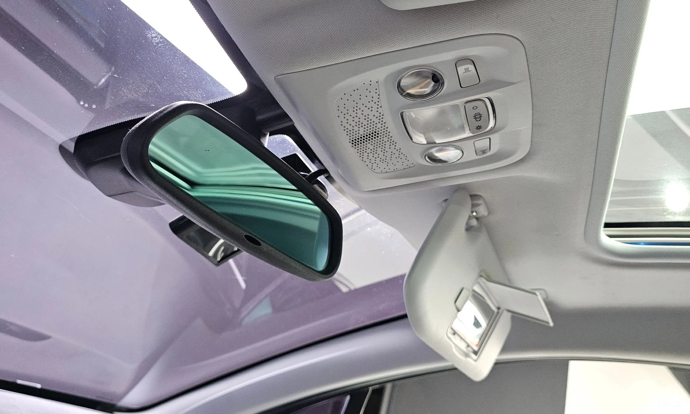 Peugeot 2008. превью 18