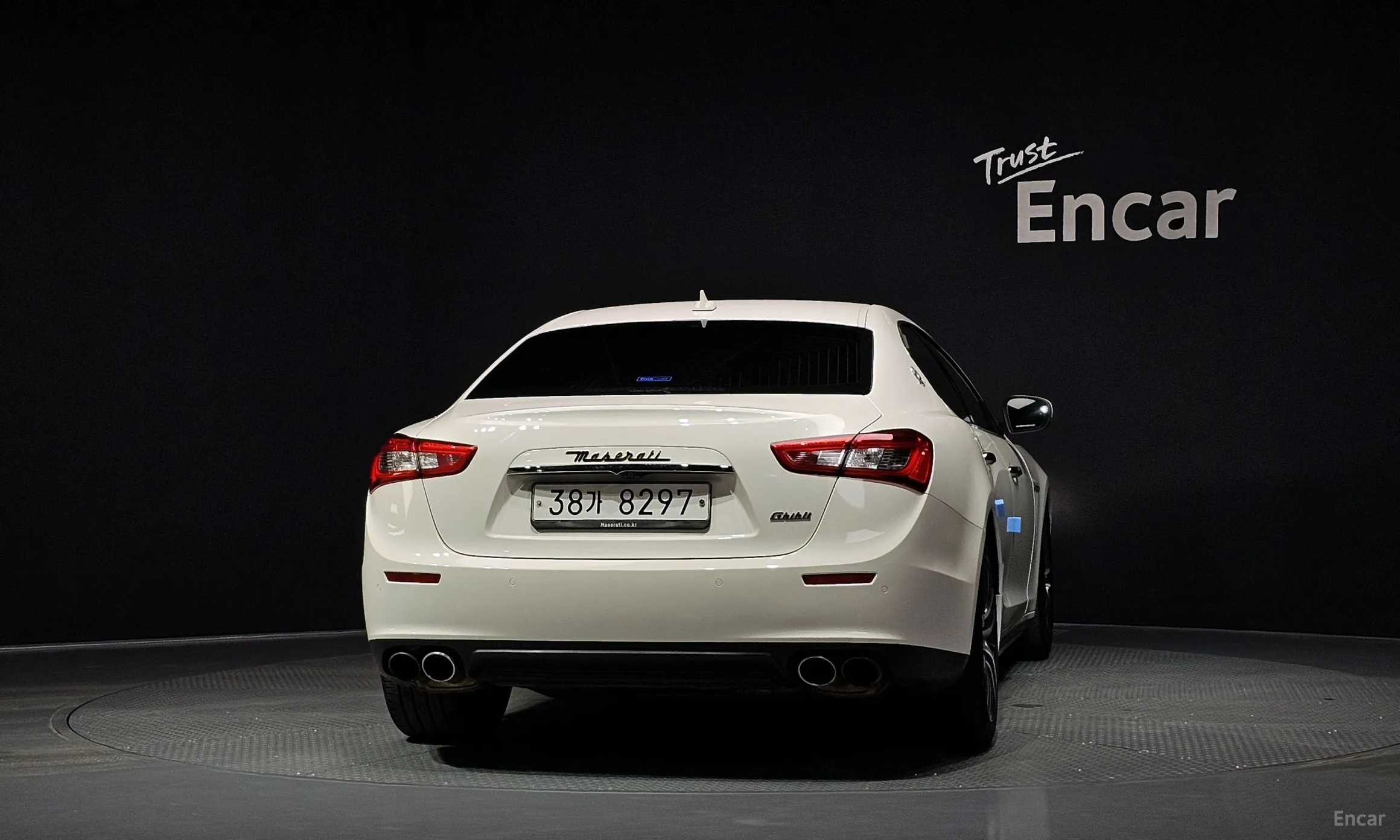 Maserati Ghibli превью 4