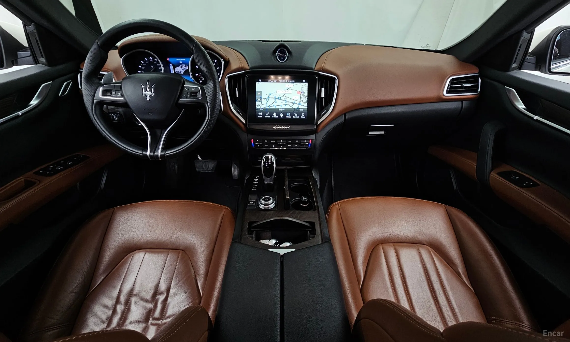 Maserati Ghibli превью 7