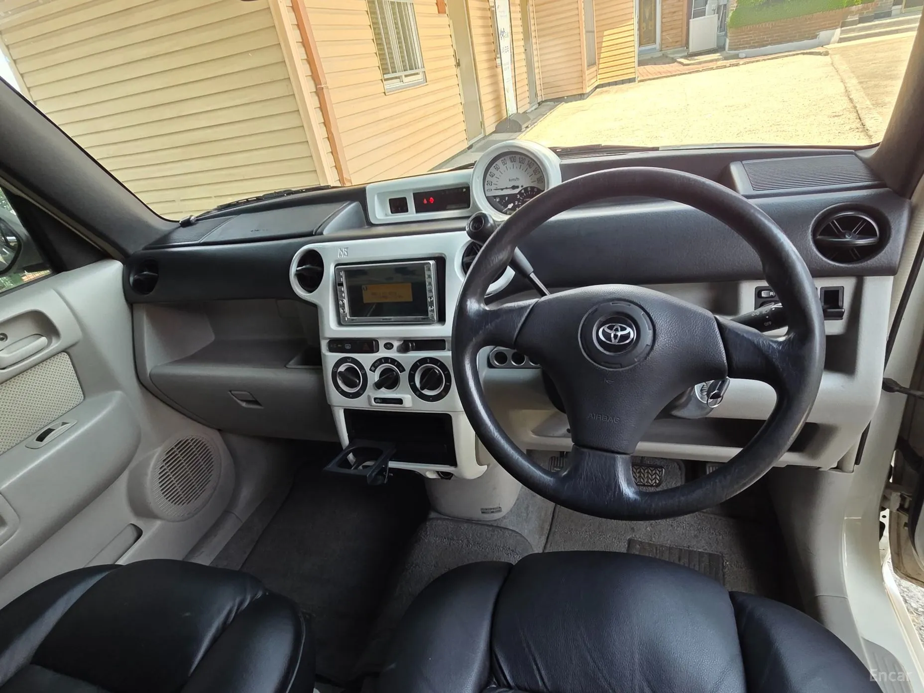 Toyota Bb превью 9