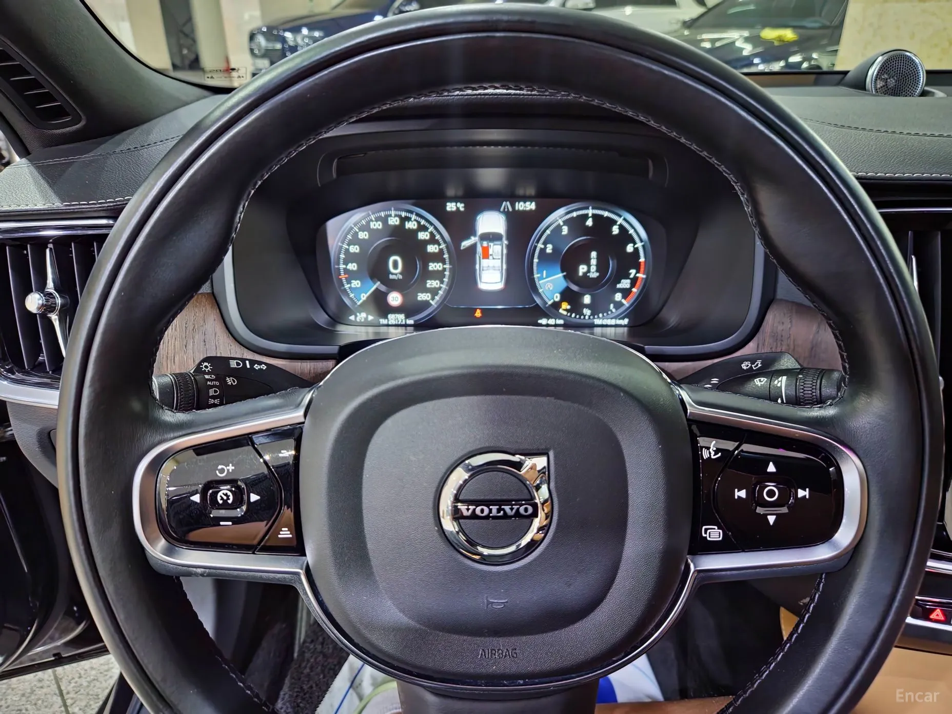 Volvo S90 превью 11
