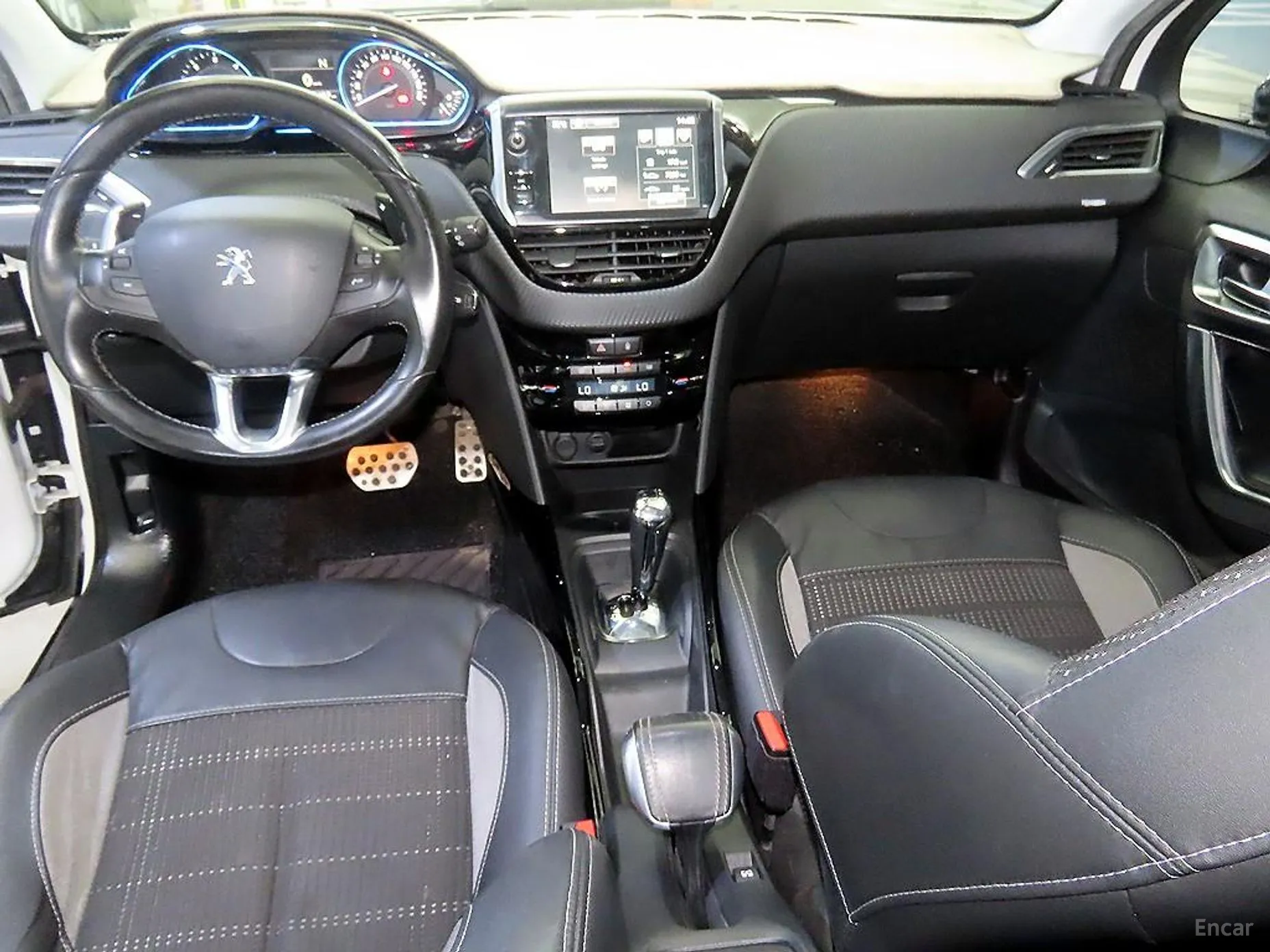 Peugeot 2008. превью 10