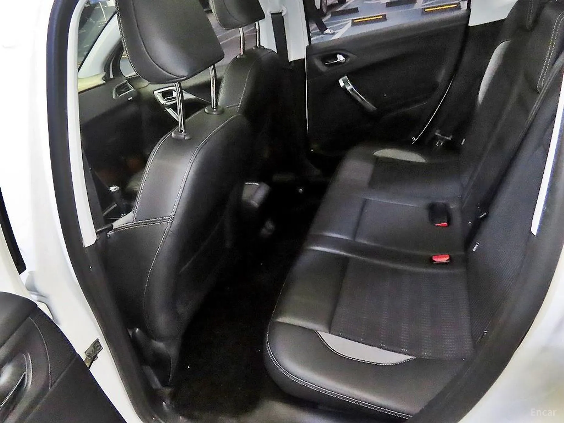 Peugeot 2008. превью 7