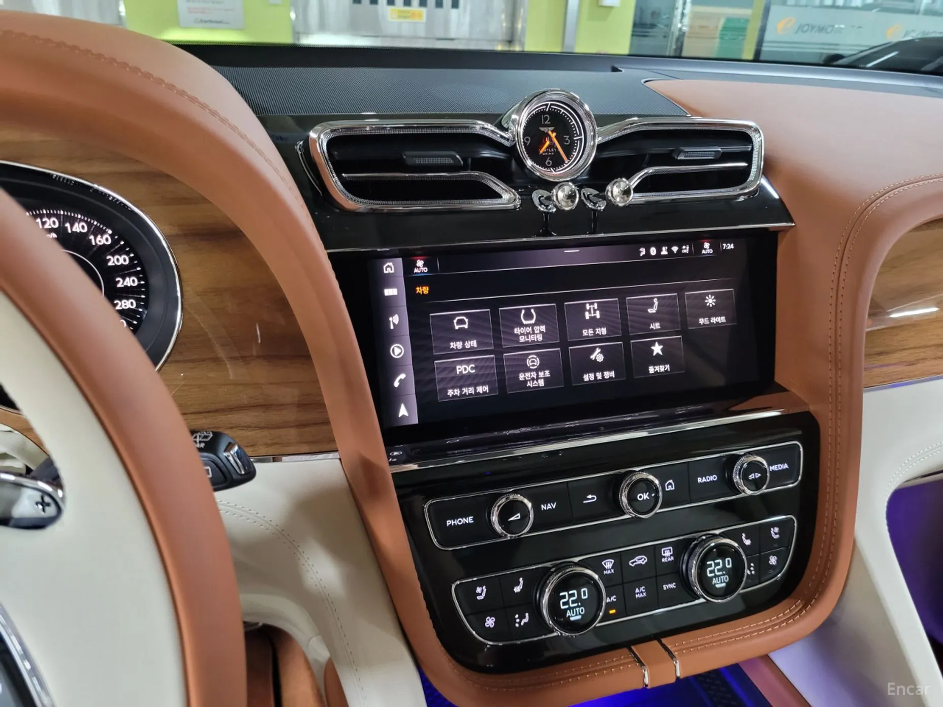 Bentley Bentayga превью 14
