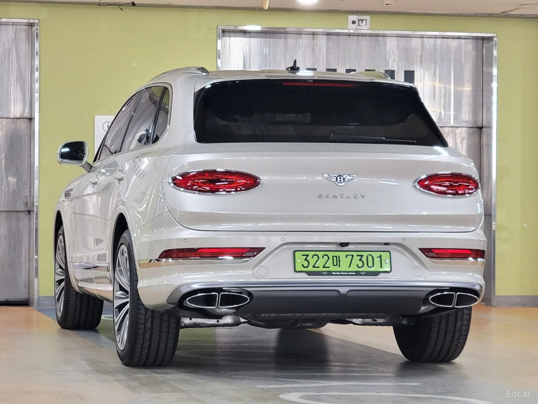 Bentley Bentayga превью 5