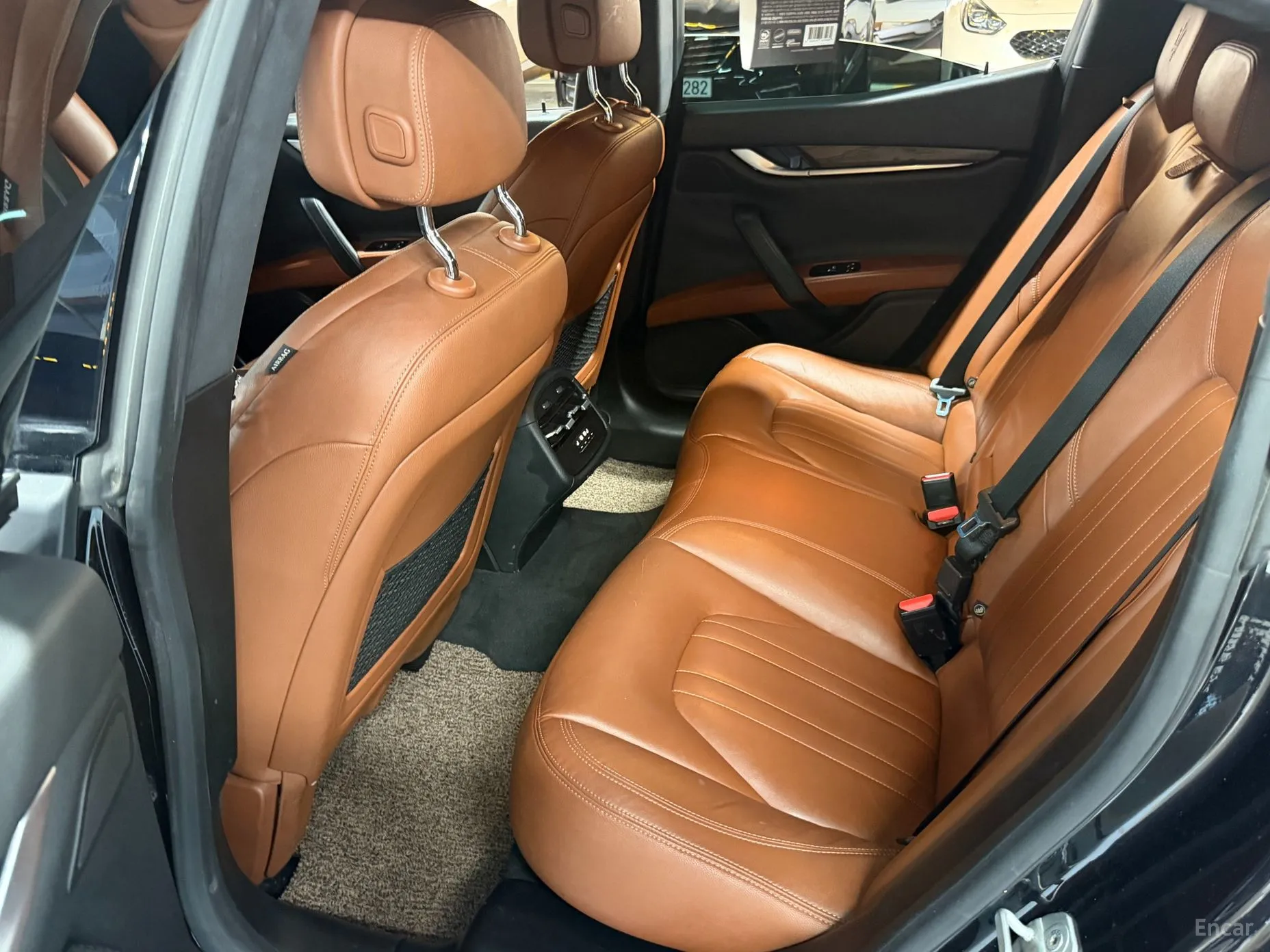 Maserati Ghibli превью 11