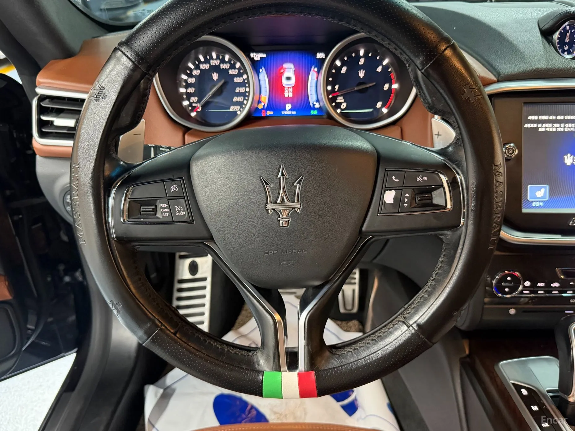 Maserati Ghibli превью 12