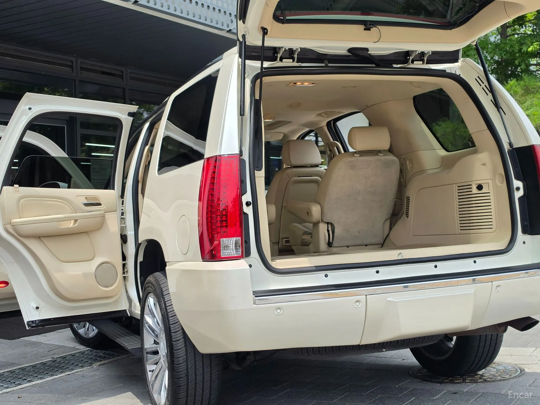 Cadillac Escalade превью 20