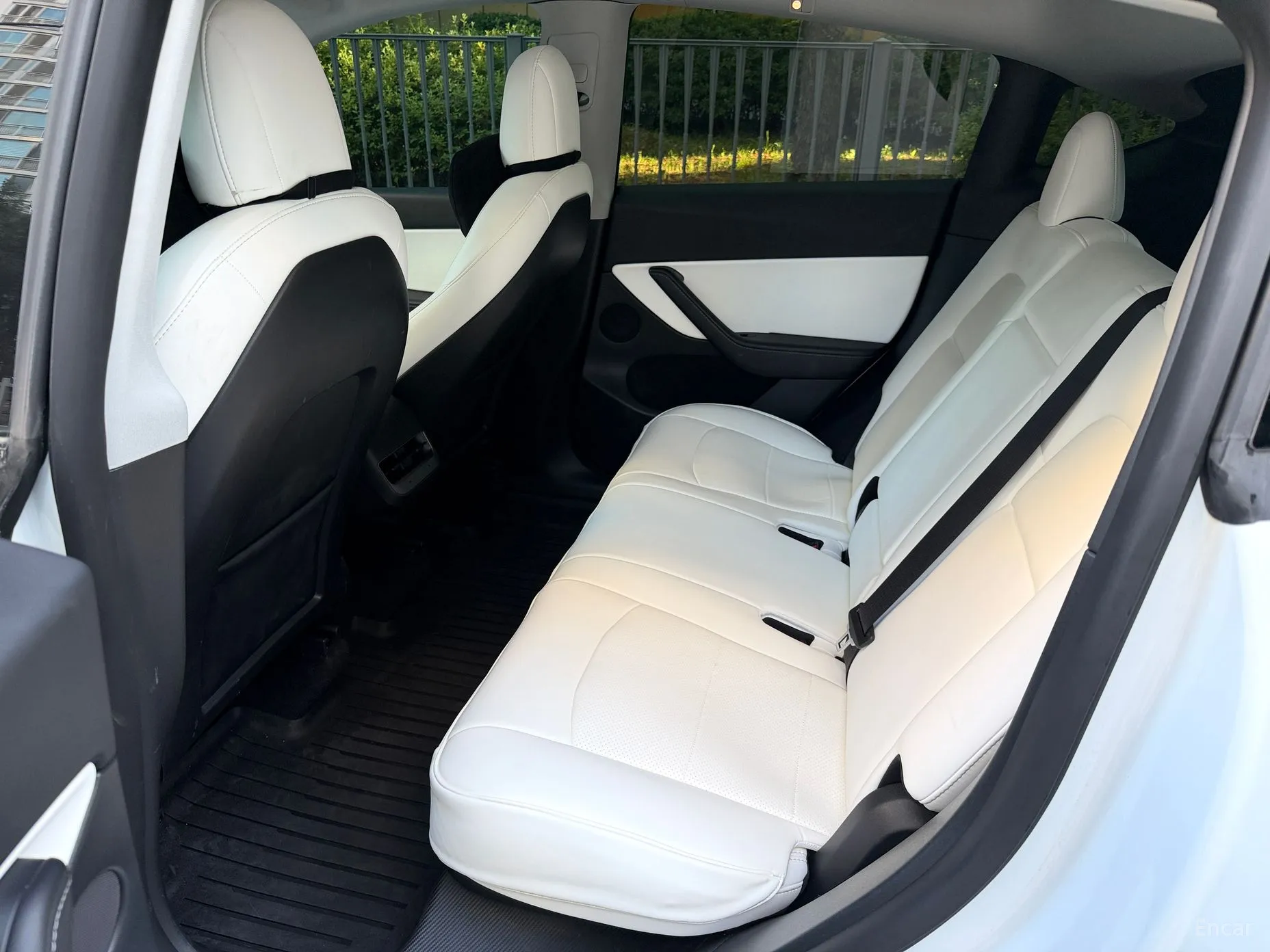 Tesla Model Y превью 10