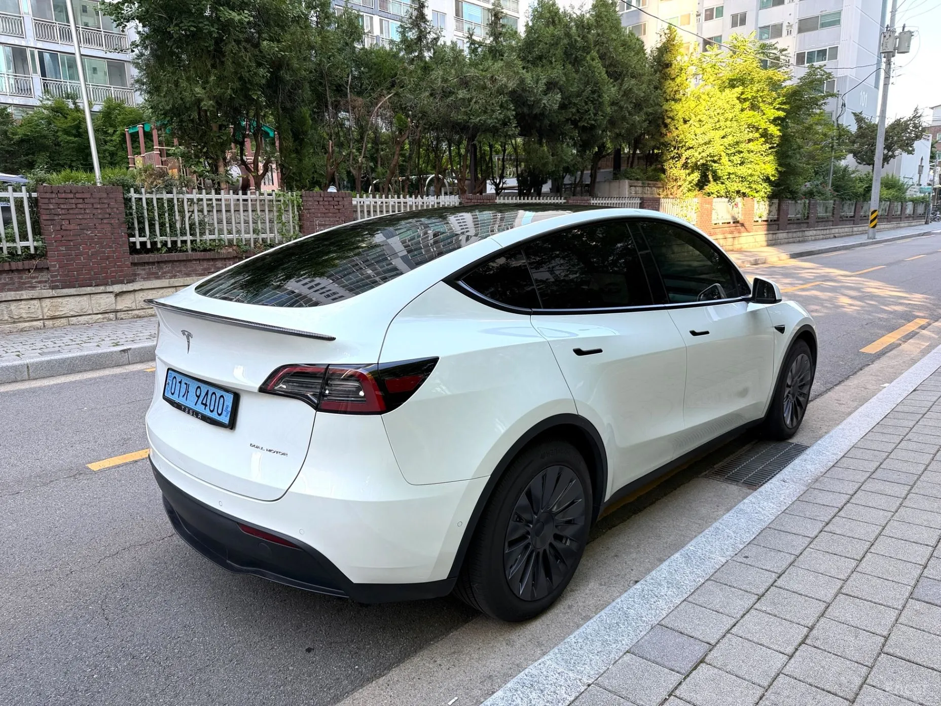 Tesla Model Y превью 15