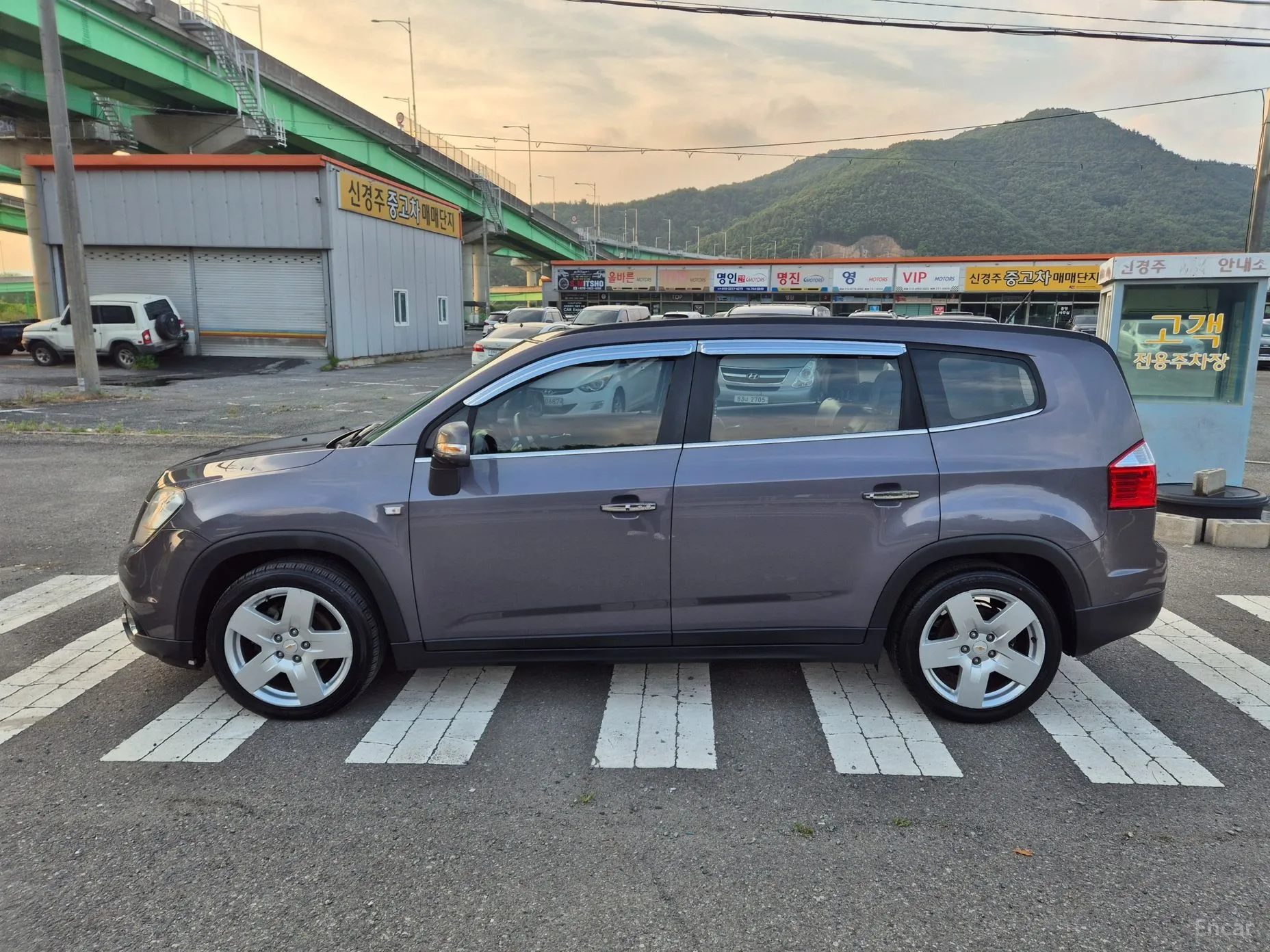 Chevrolet (GM Daewoo) Orlando превью 17