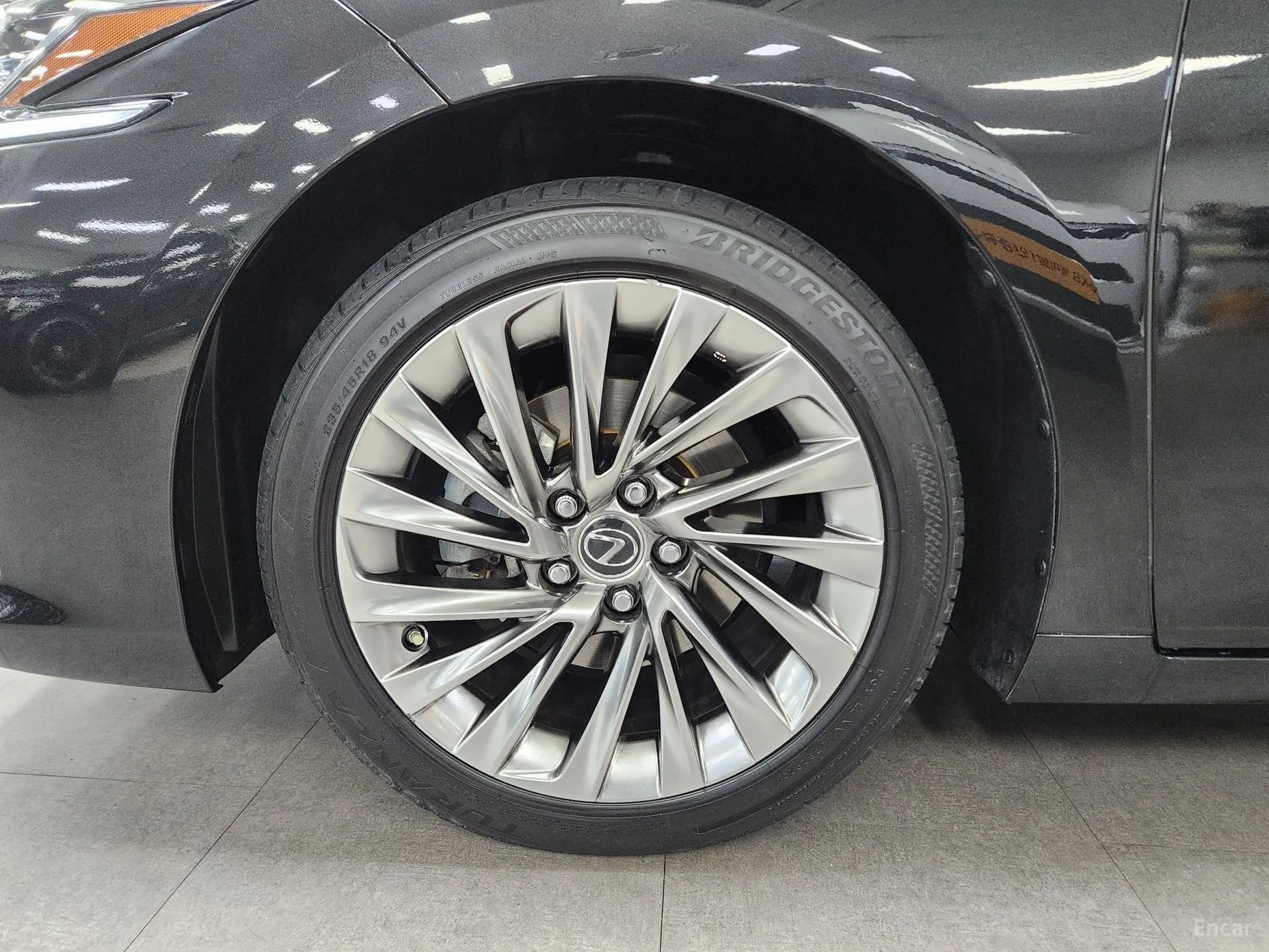 Lexus ES300h 7th Generation превью 20