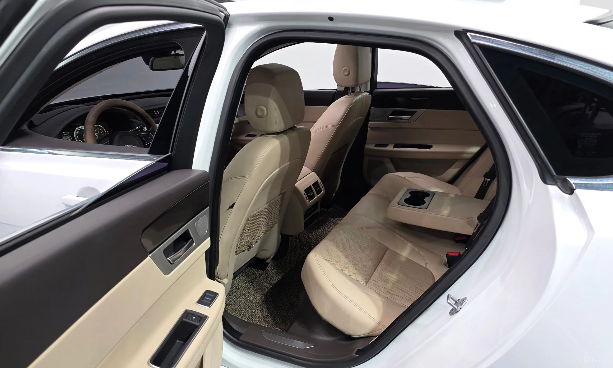 Jaguar XF (x260) превью 12