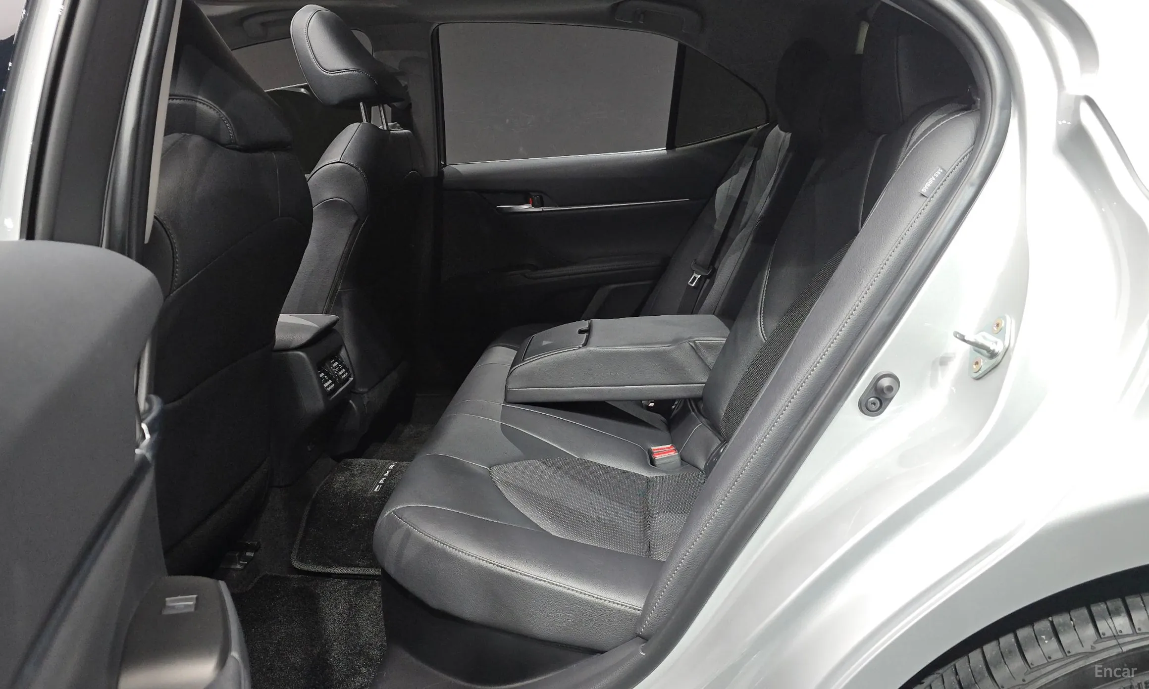 Toyota Camry (XV70) превью 12
