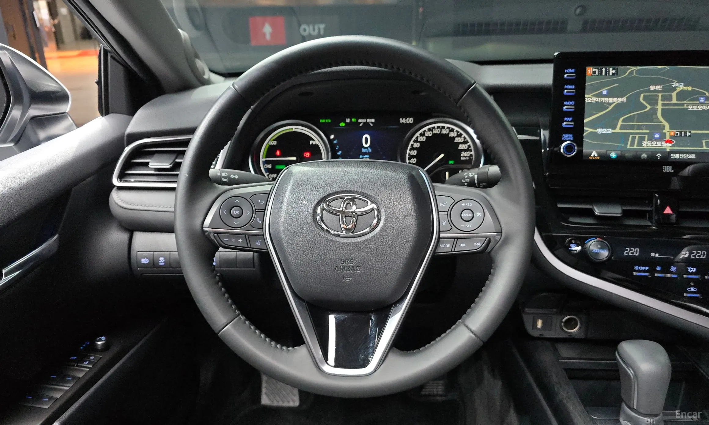 Toyota Camry (XV70) превью 13