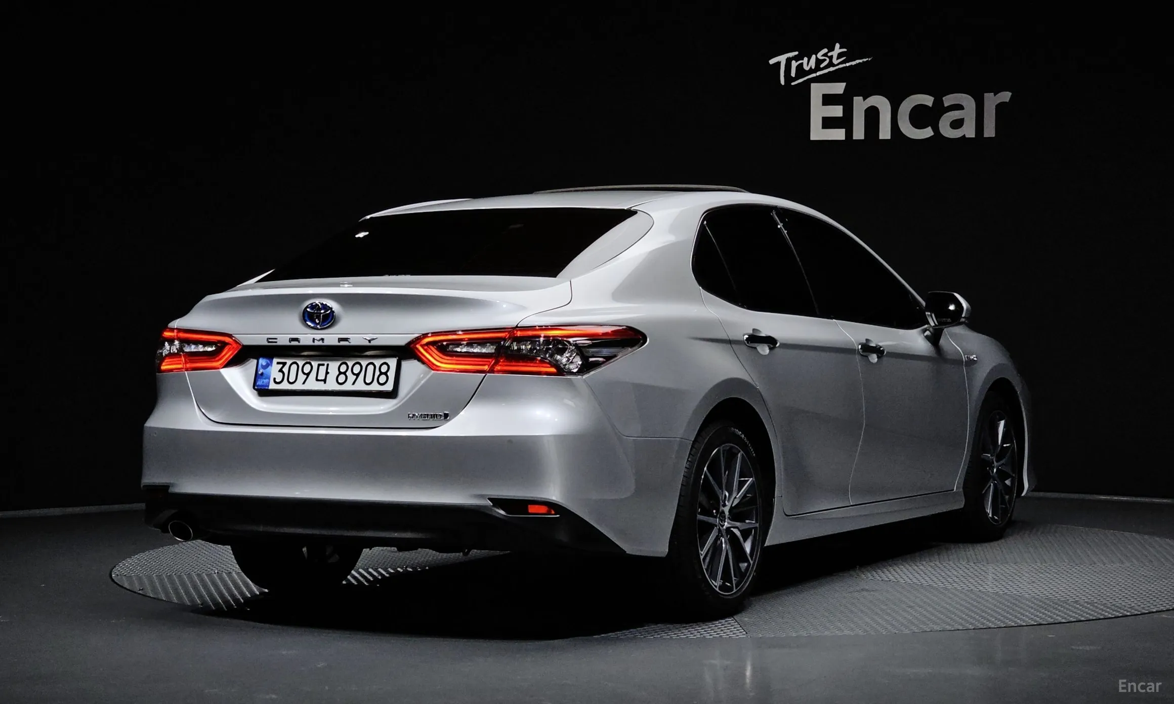 Toyota Camry (XV70)