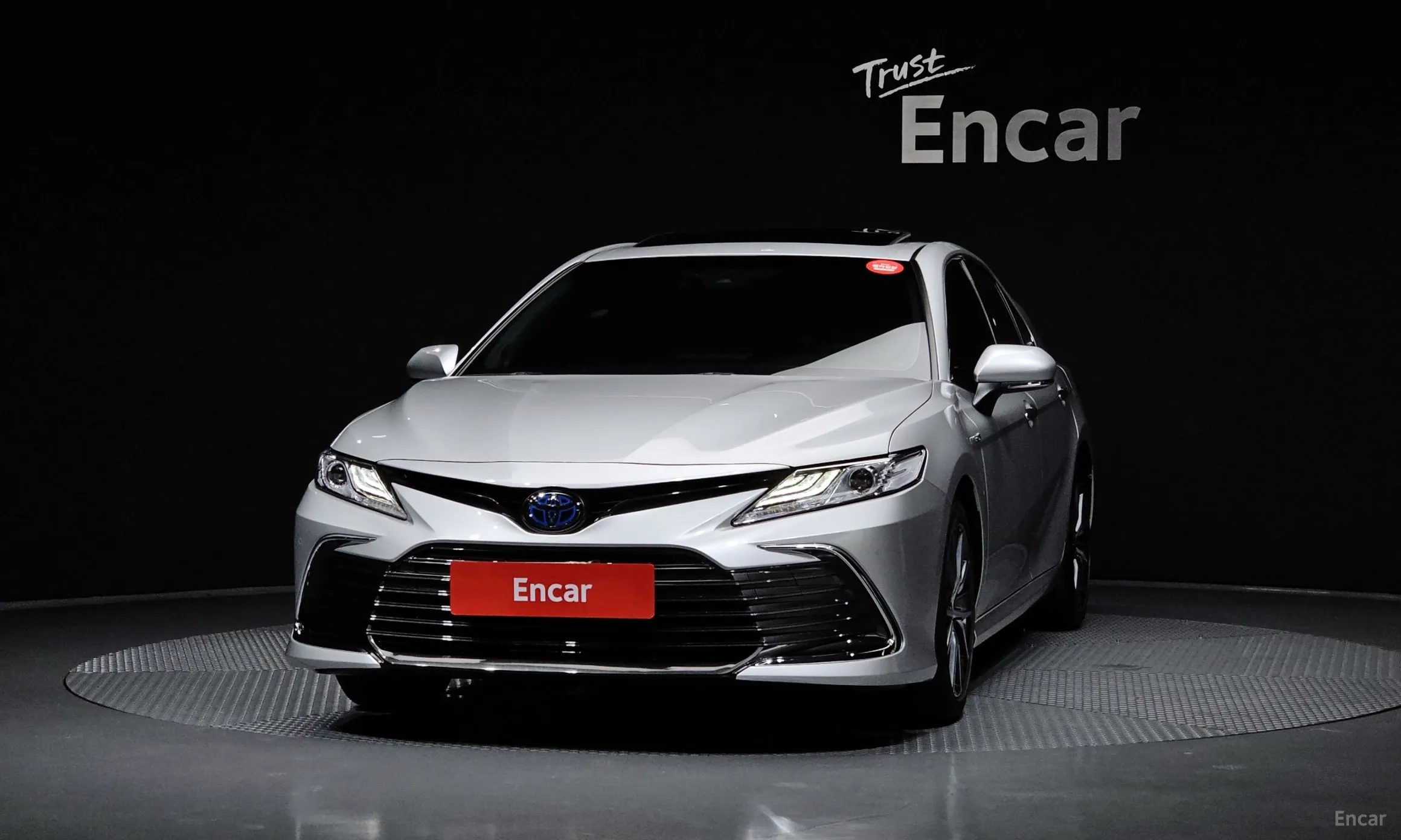 Toyota Camry (XV70) превью 3