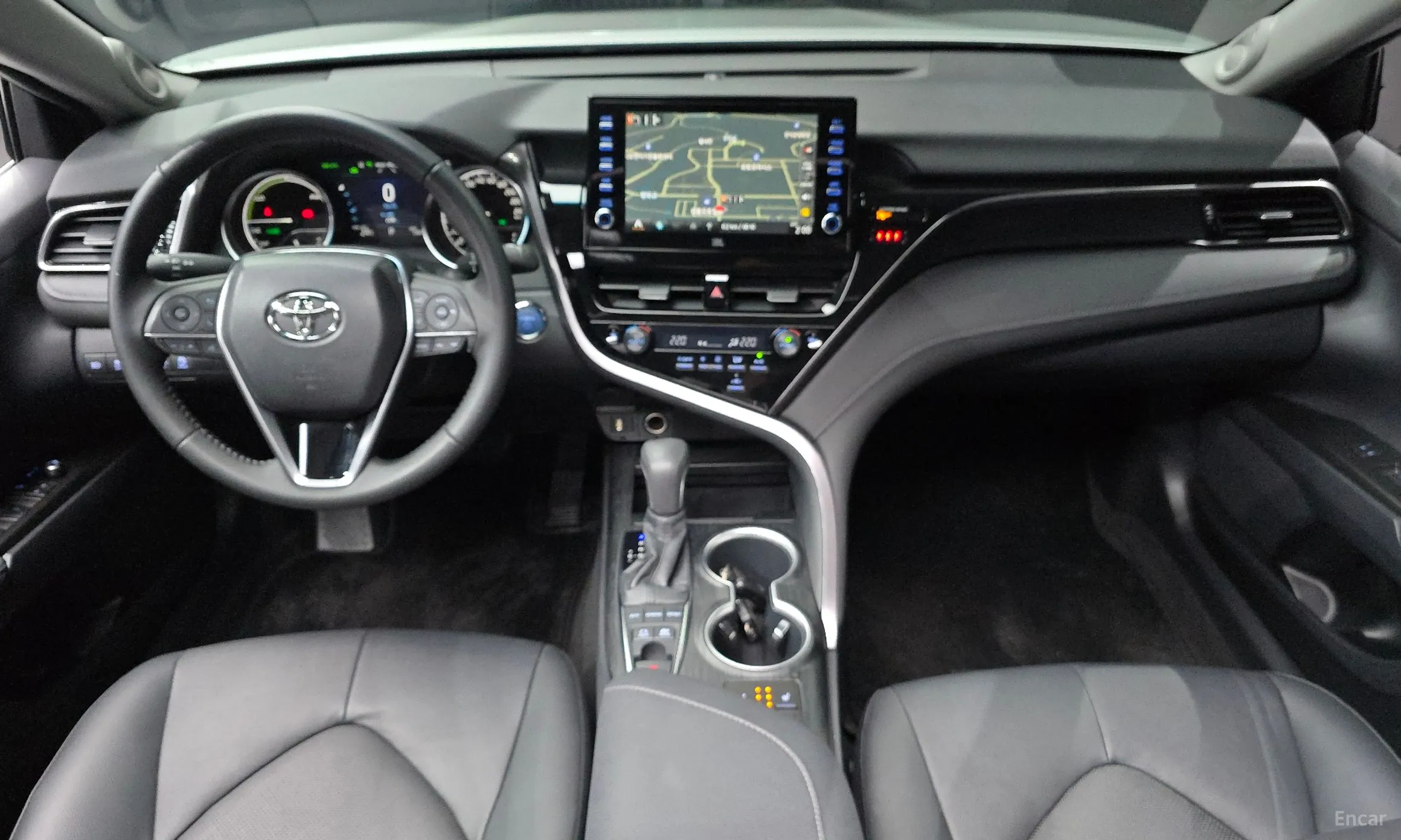 Toyota Camry (XV70) превью 7
