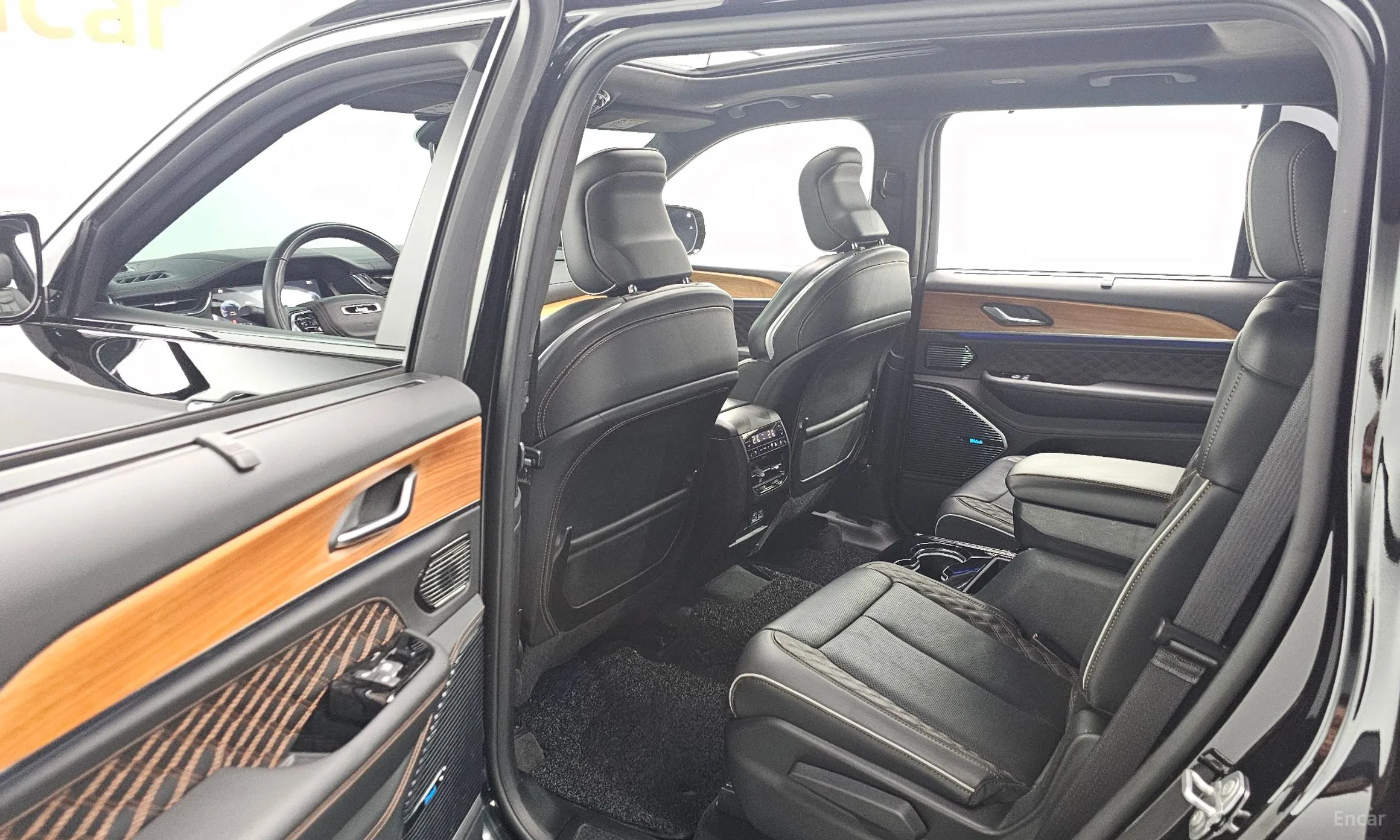 Jeep Grand Cherokee (WL) превью 11