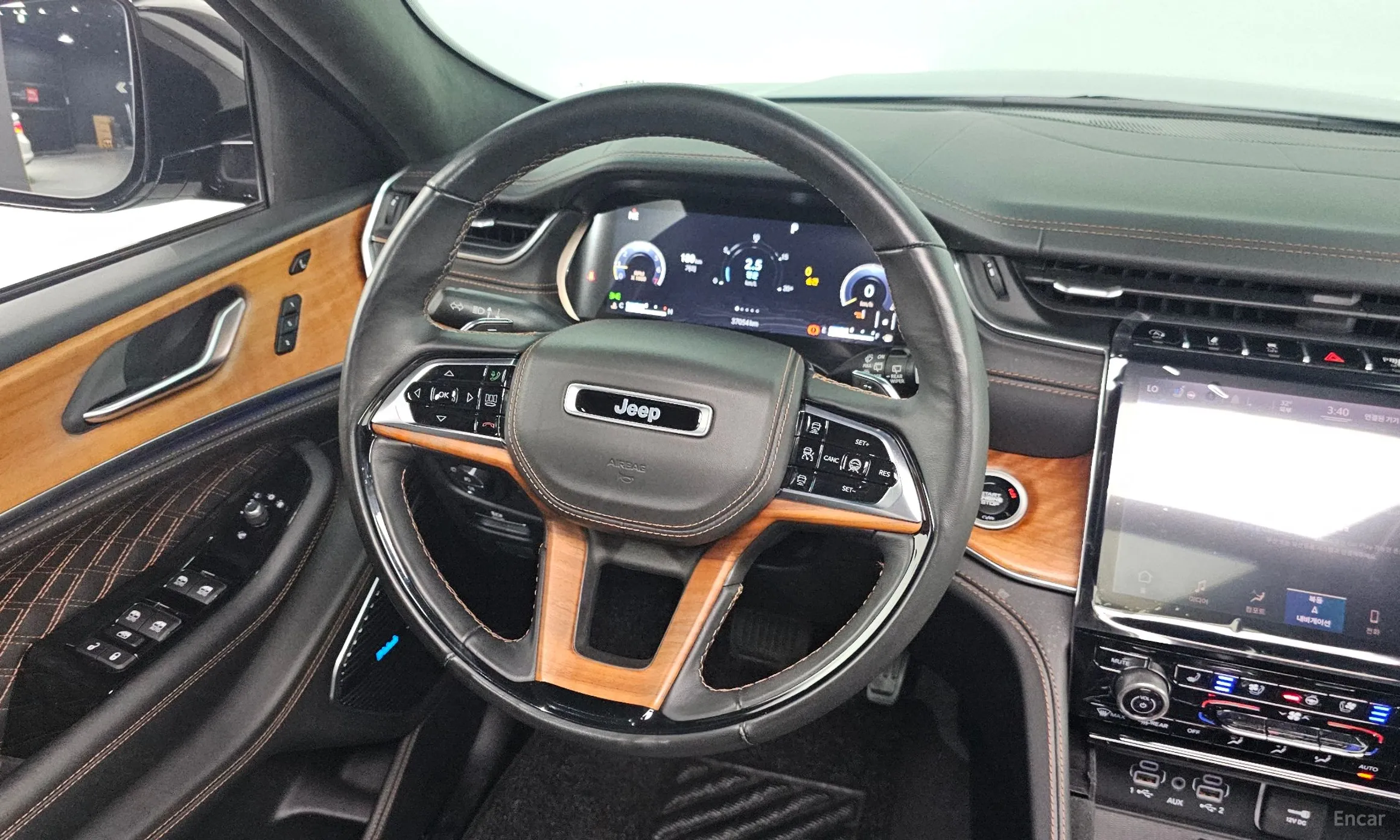 Jeep Grand Cherokee (WL) превью 12