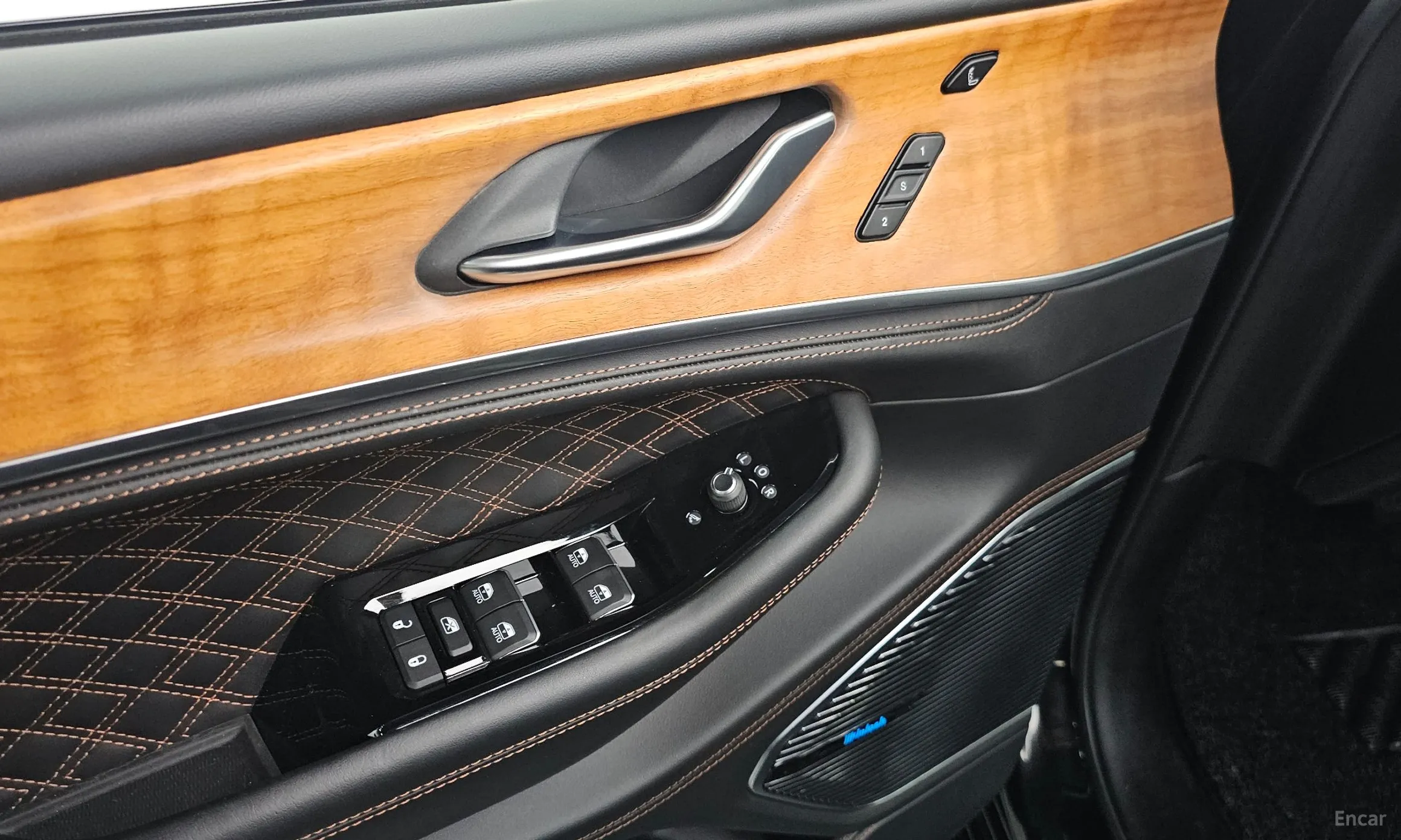 Jeep Grand Cherokee (WL) превью 19