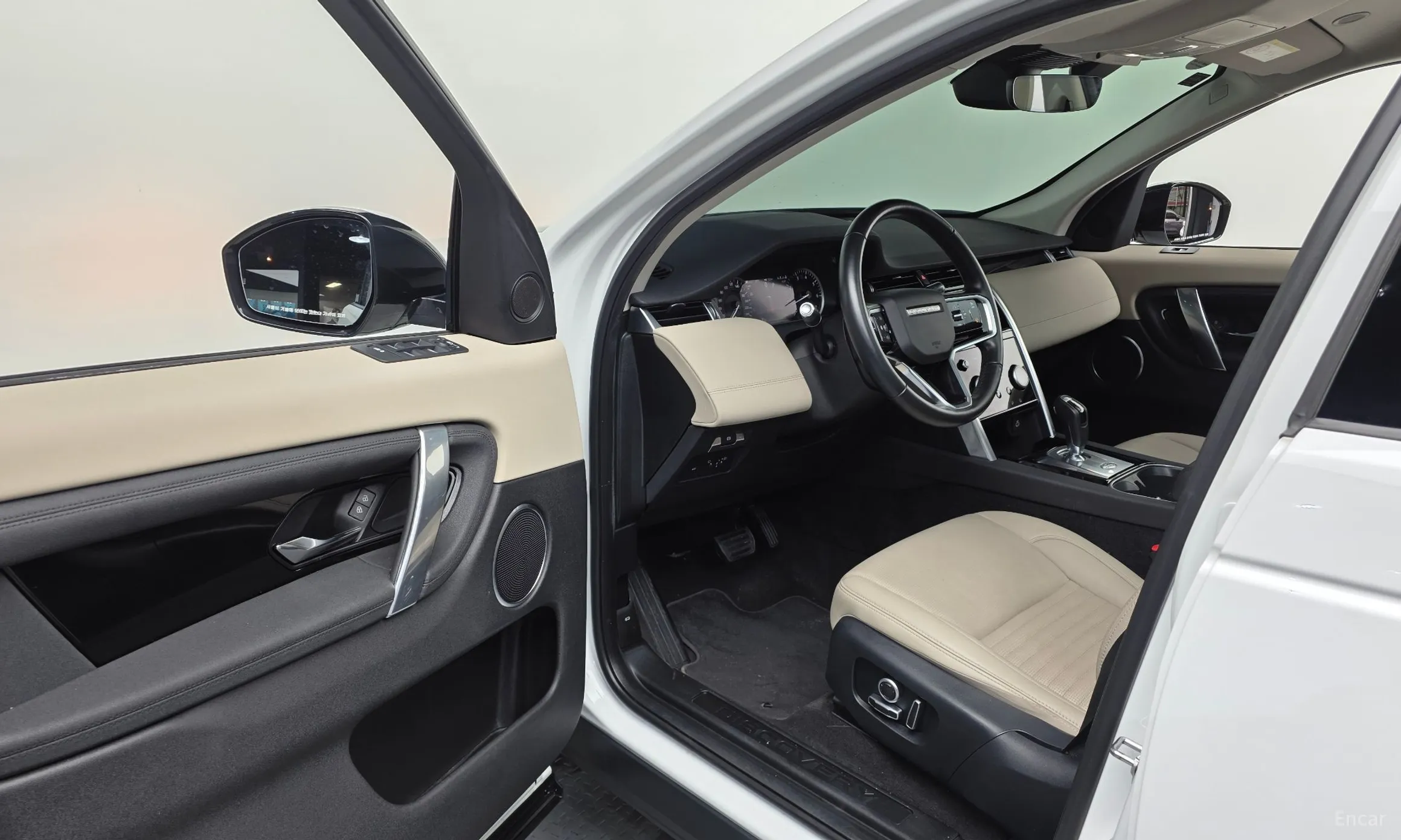 Land Rover Discovery Sports превью 10