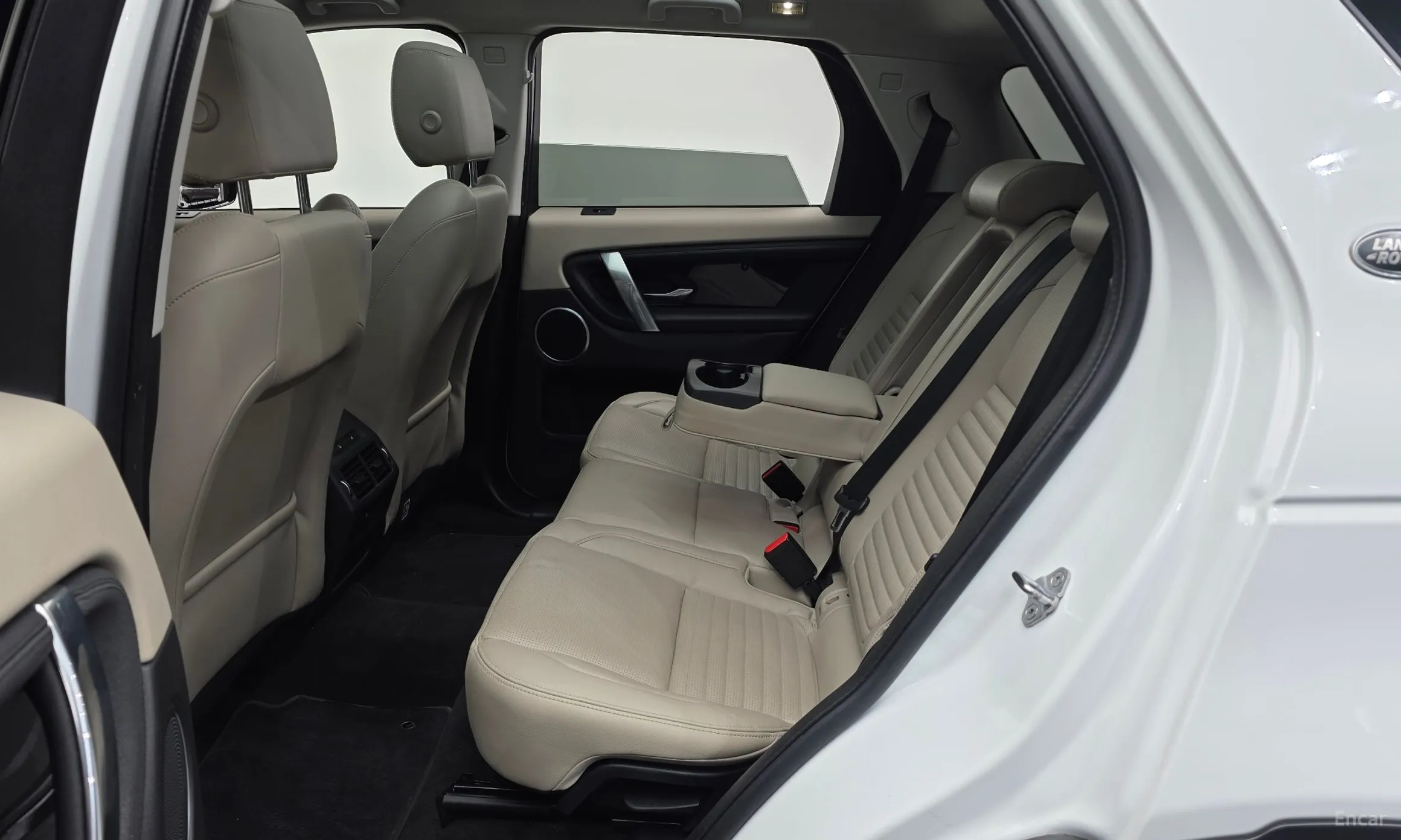 Land Rover Discovery Sports превью 12