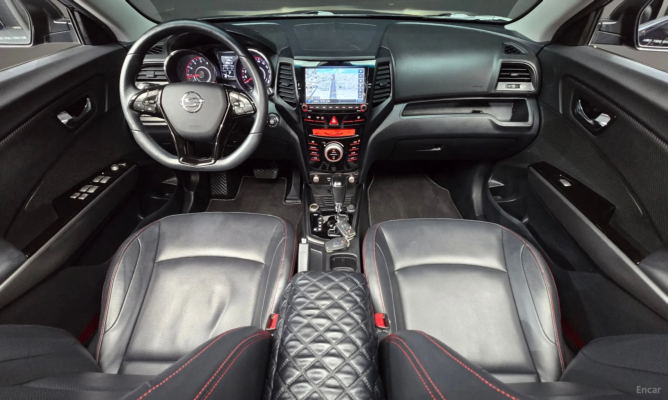 KG Mobility (SsangYong) Tivoli Air превью 7