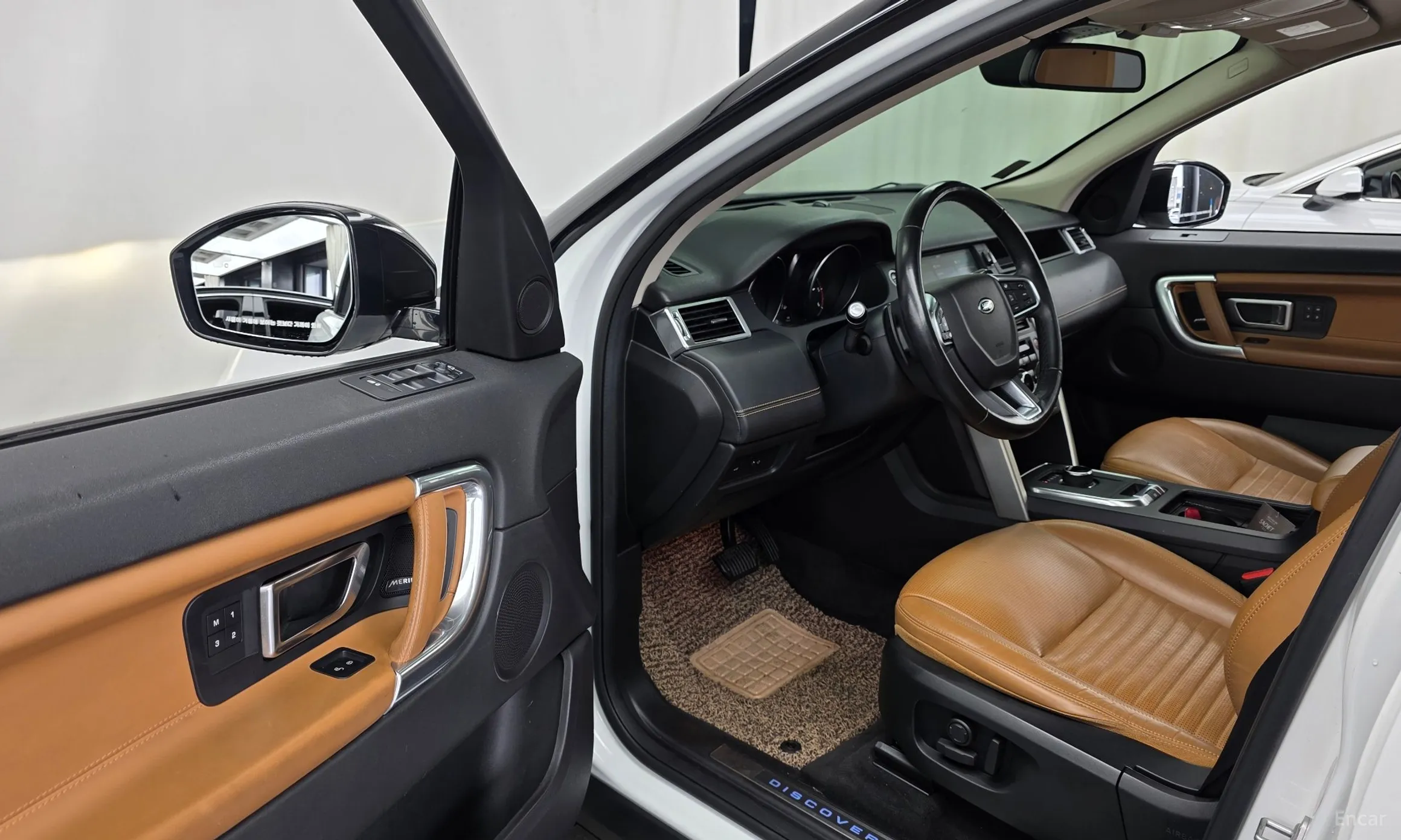 Land Rover Discovery Sports превью 10