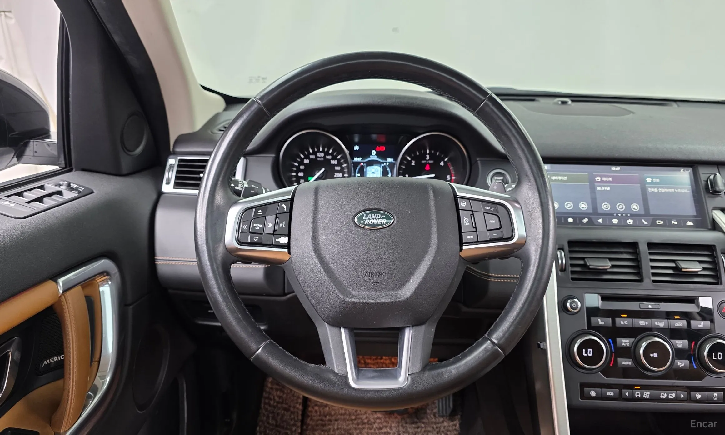 Land Rover Discovery Sports превью 12