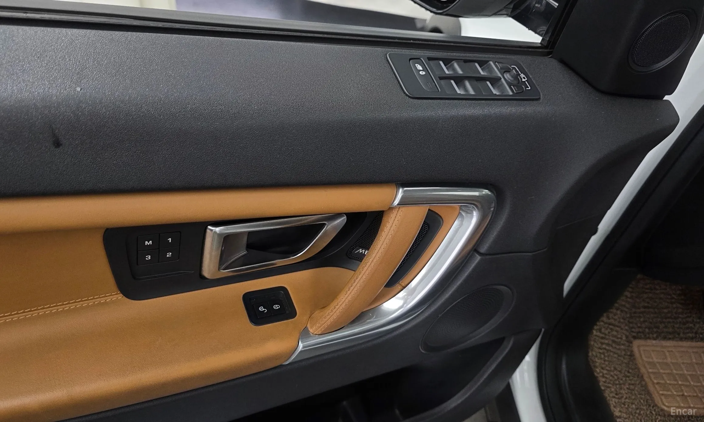 Land Rover Discovery Sports превью 19
