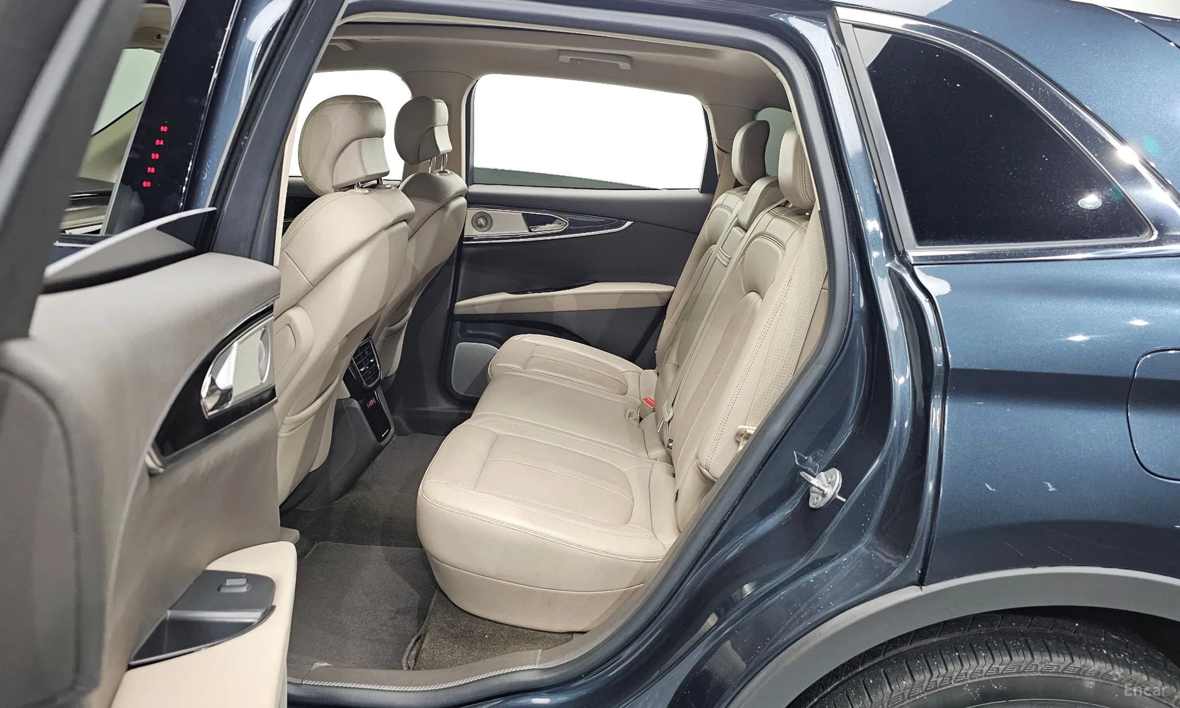Lincoln Nautilus Gen 1 превью 12
