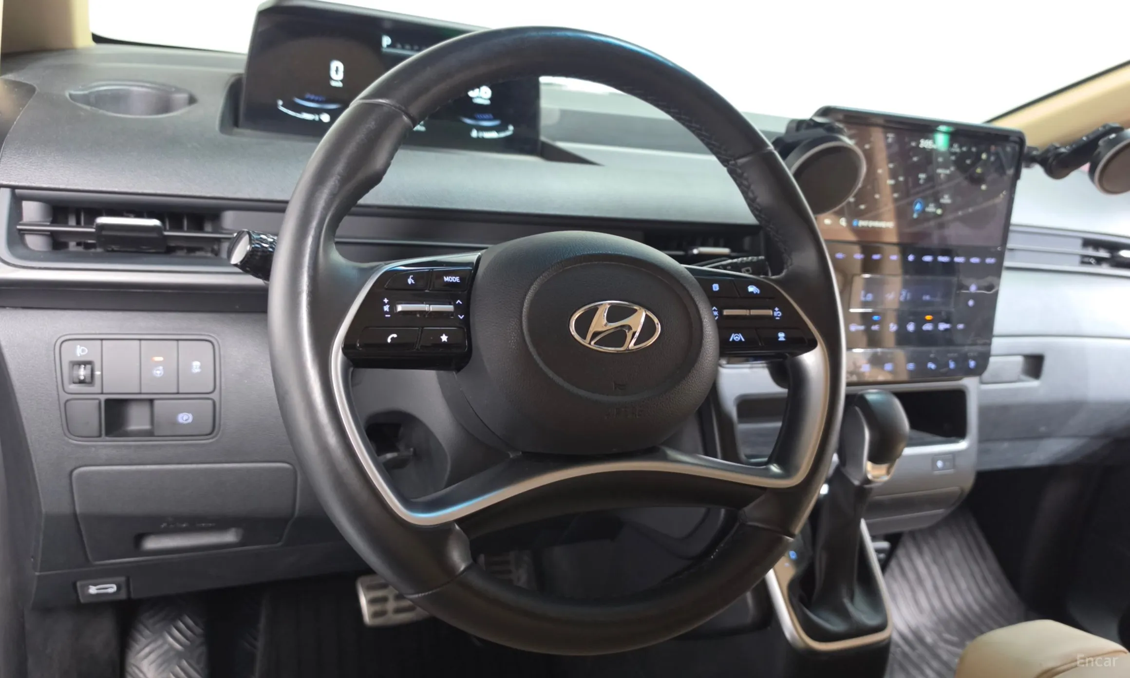 Hyundai Staria превью 13