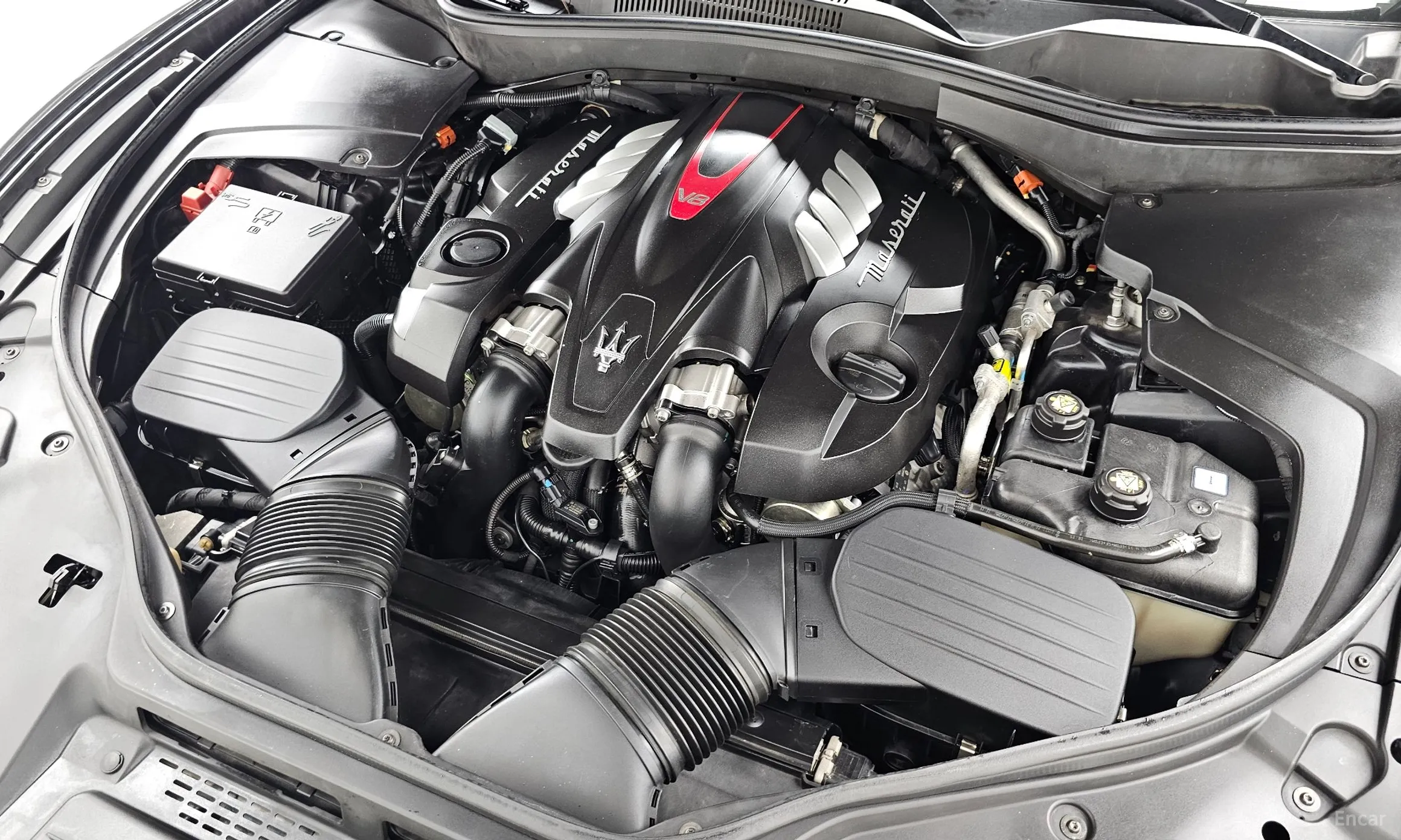 Maserati Levante превью 6
